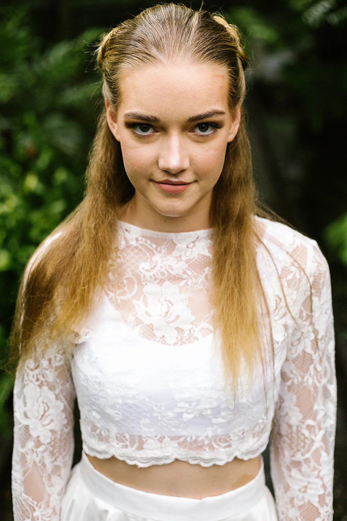 Makeup by Cheyne Finney Makeup. Photography by Poppy & Sage Photography.