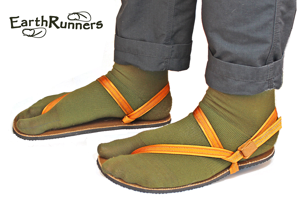 EarthRunners Sandals 3 - with wool tabi socks.png