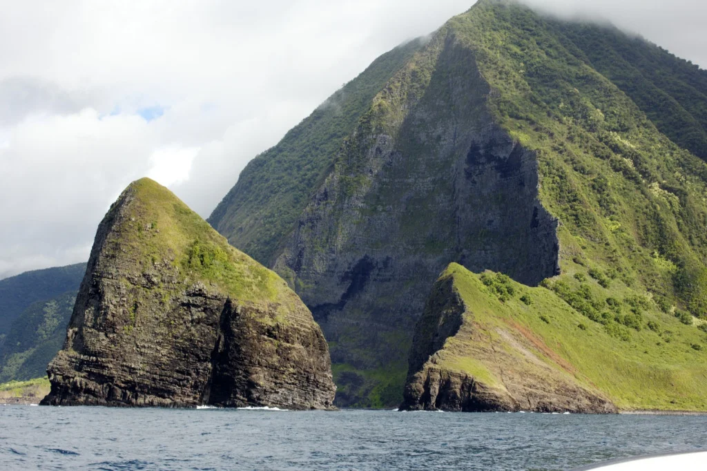 The pointed islet, Okala