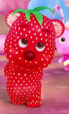 strawberry-bear-barbie-dreamtopia.jpg