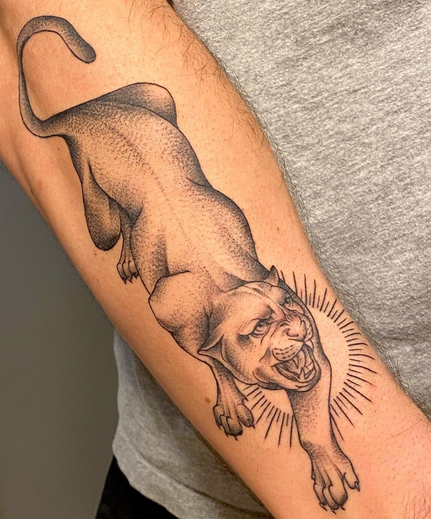 Super stoked on my birthday ink!

Thanks @marenatattoos