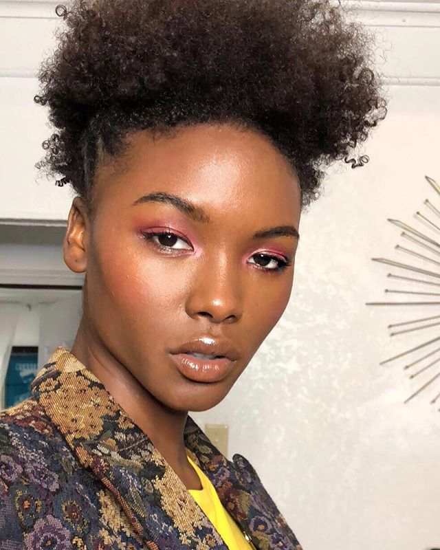 @iamdominiquerobinson serving lewks wearing the new @narsissist natural radiant foundation 💄 #facebypua 💇 @samandapaz 👔 @victorhugo.jpg #obsessed
-
-
-
-
-
-
#skin #blackgirlmagic #nars #natural #naturalmakeup #editorialmakeup #braids #naturalhair