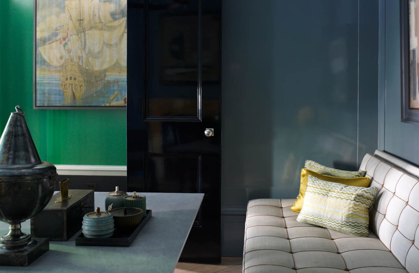 The colors. The lacquer.