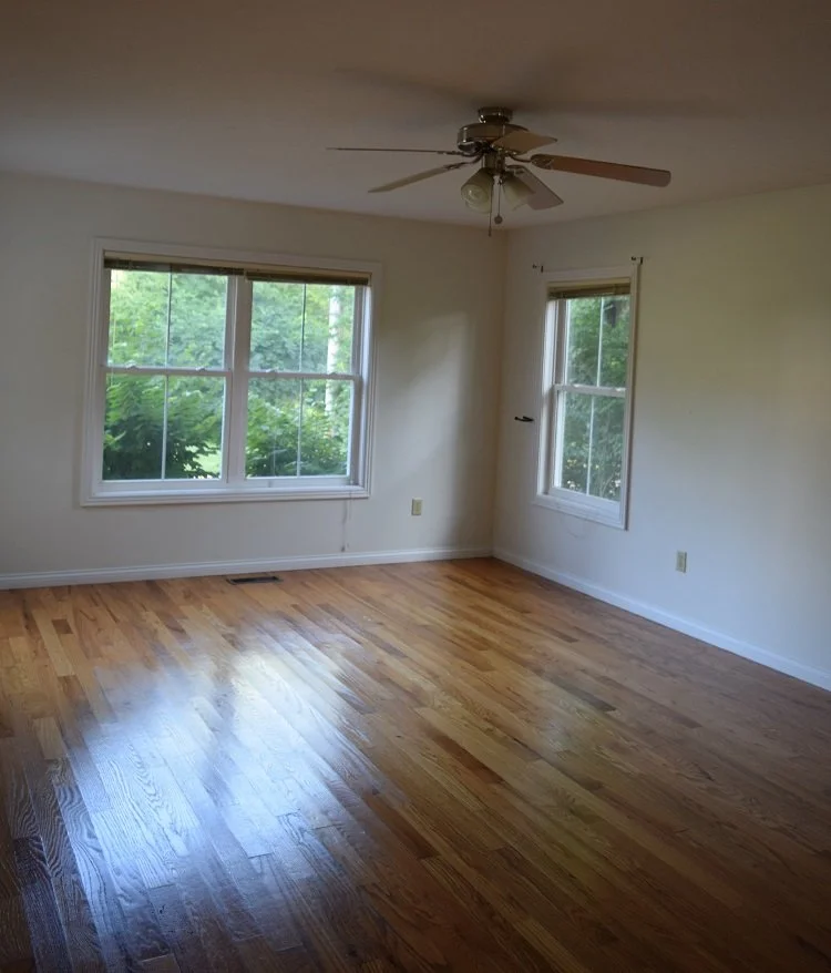 503 bedroom.jpg