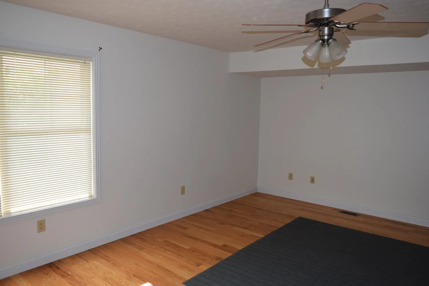 322+livingroom.webp