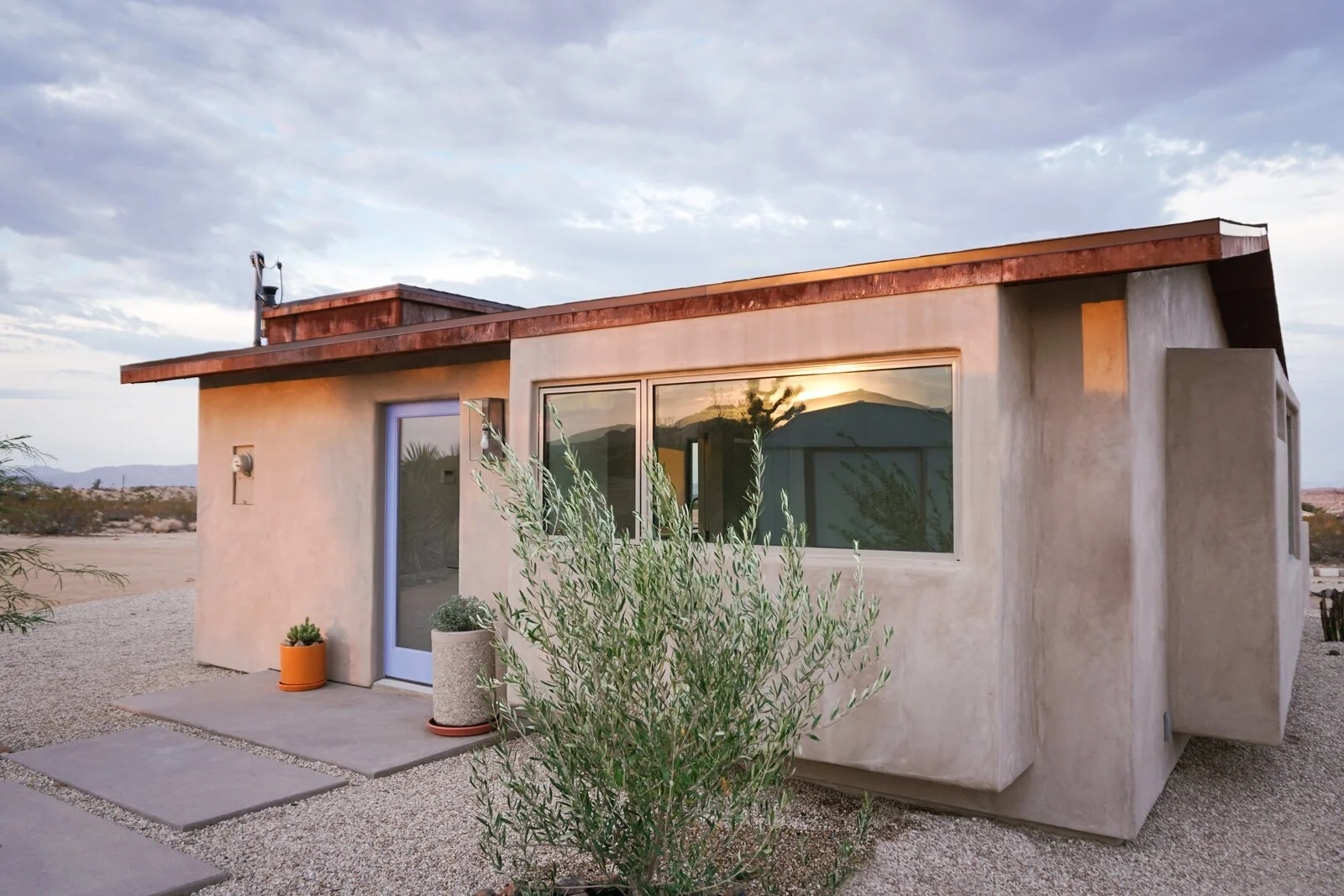 Dwell: Darling Desert Escape represented by Joshua Tree Modern