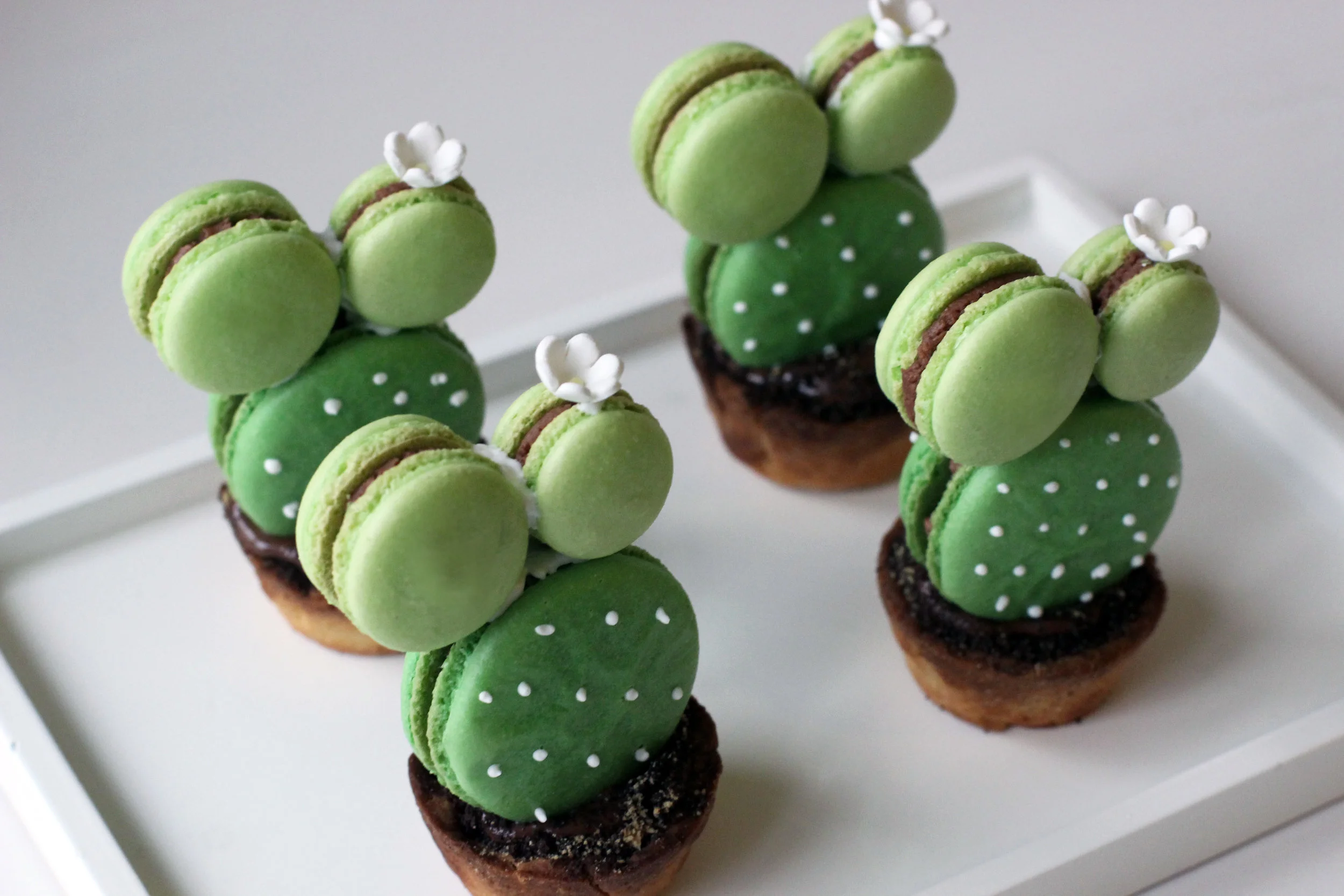 ©2017 Creme Macarons