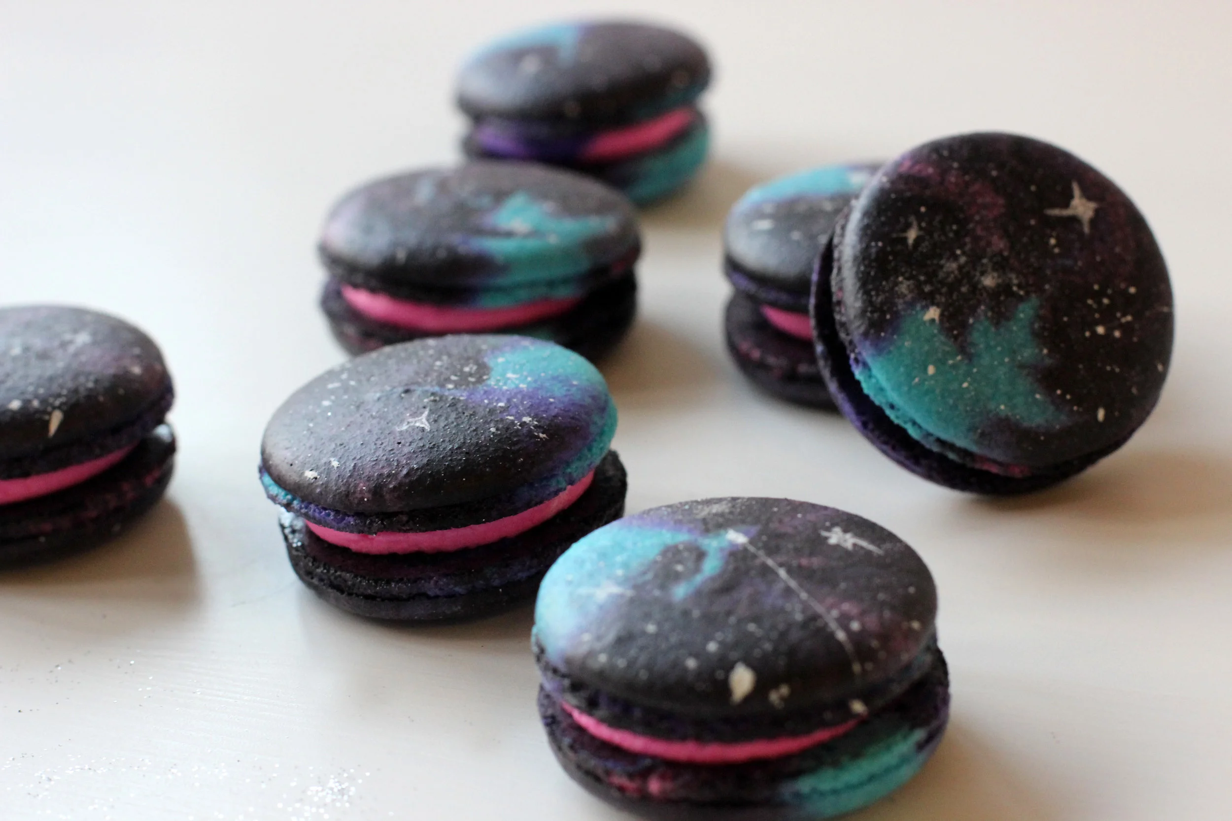 ©2017 Creme Macarons