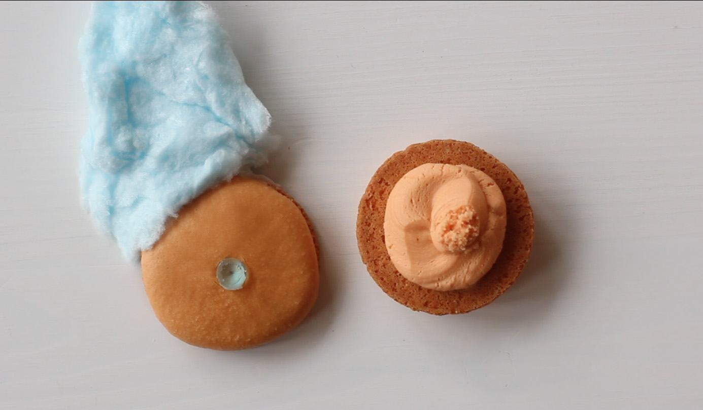 Step 4: Fill shells with buttercream.