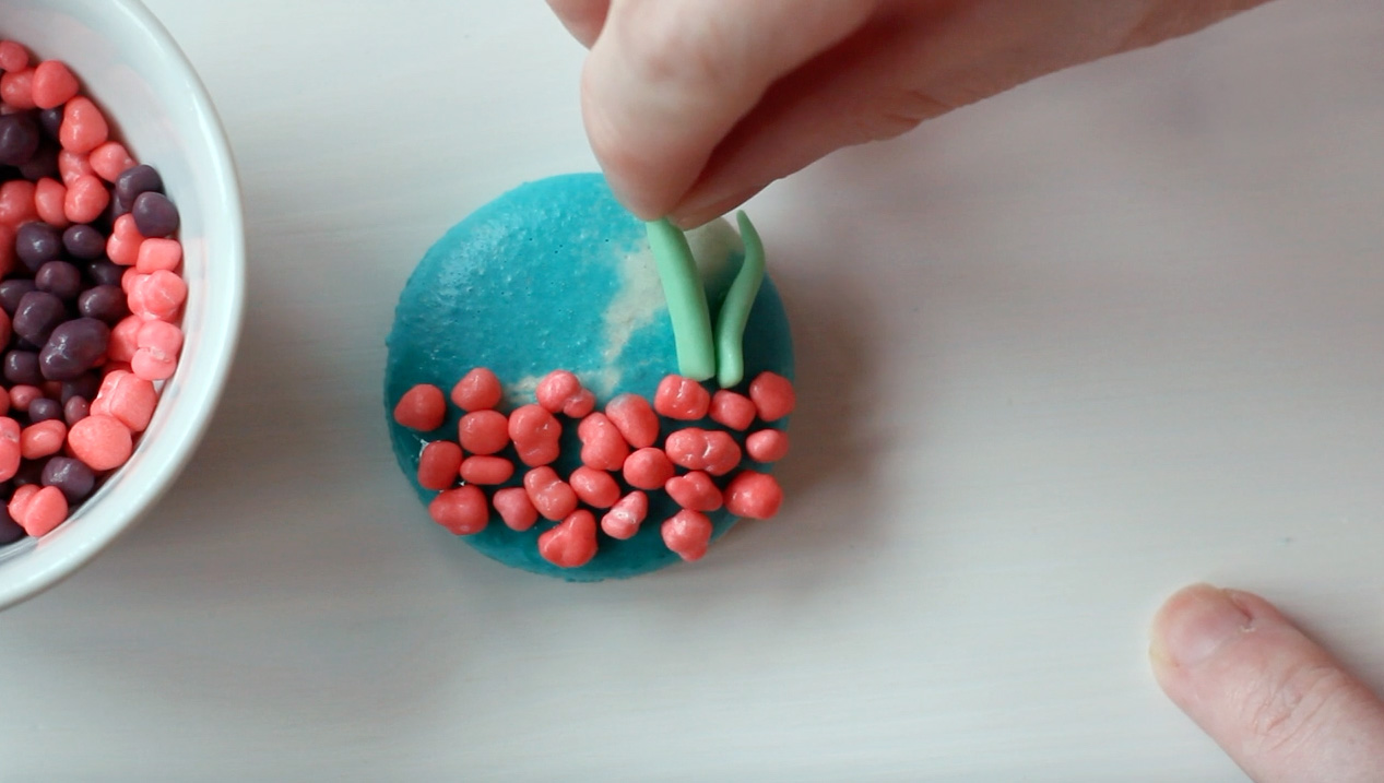 Step 4: Make candy seaweed.