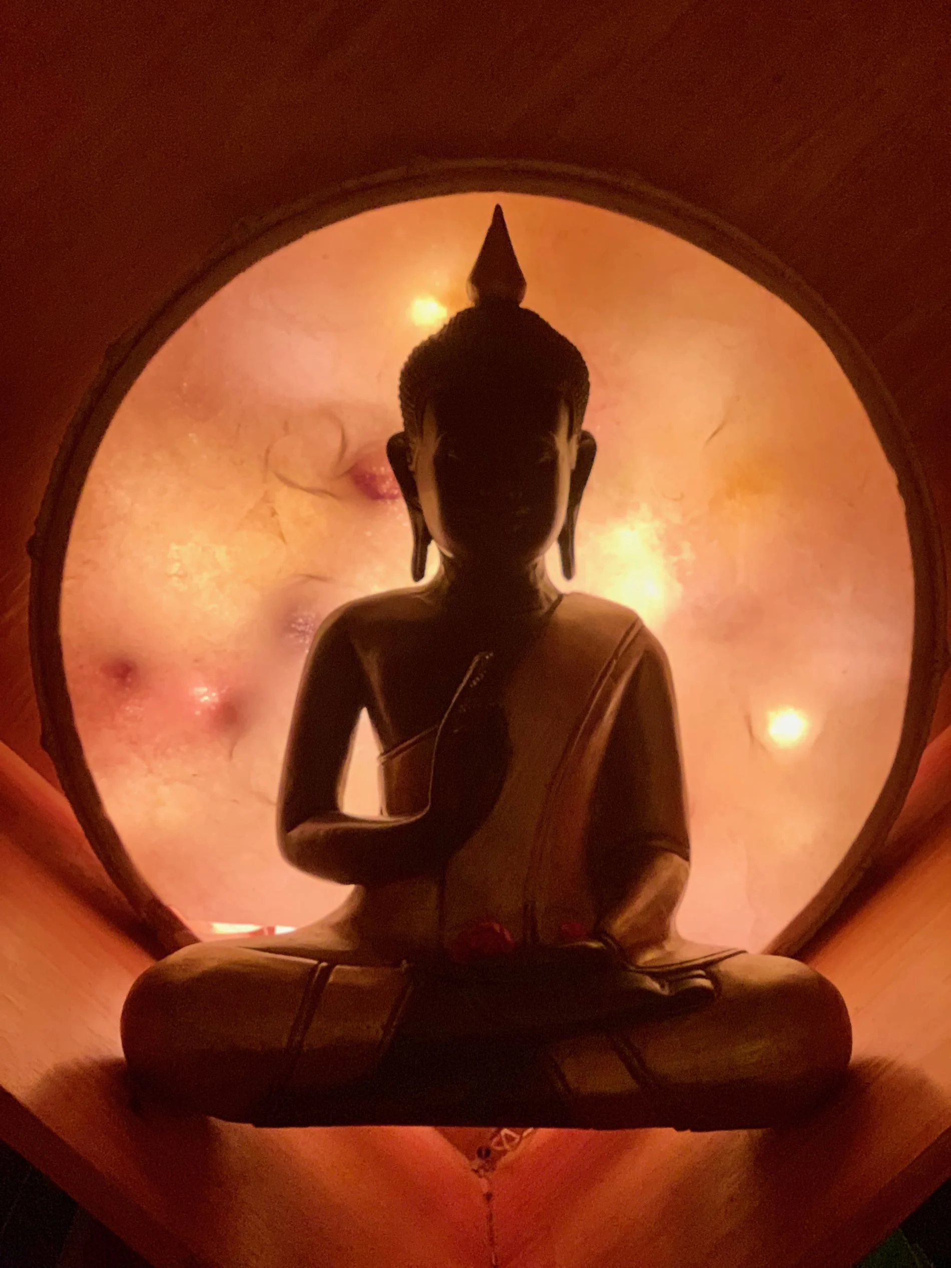 light-evening-apartemnet-phnom-penh.jpg