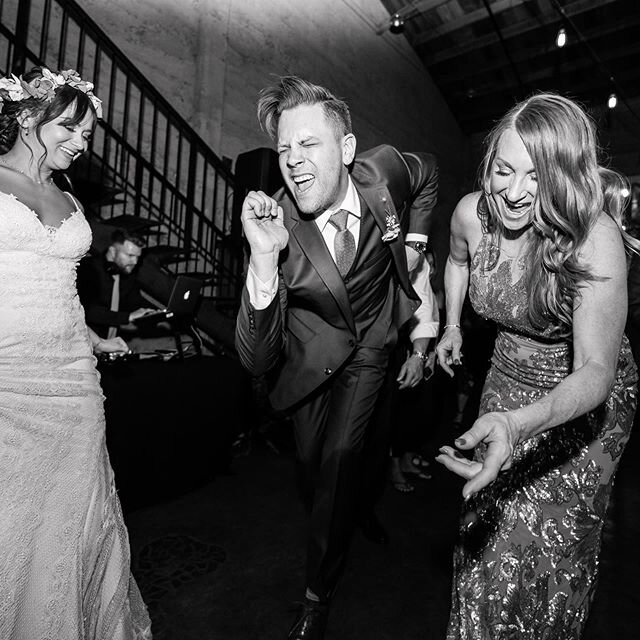 You know you have an awesome DJ when the Bride and Groom get down like this! Shout out to my husband who&rsquo;s an amazing husband, father and KILLER DJ! ✨🎧
Photography: @ben.blaufuss.photography 
DJ: @markmcroskey .
.
.
.
#sdwedding #sdweddingcoor