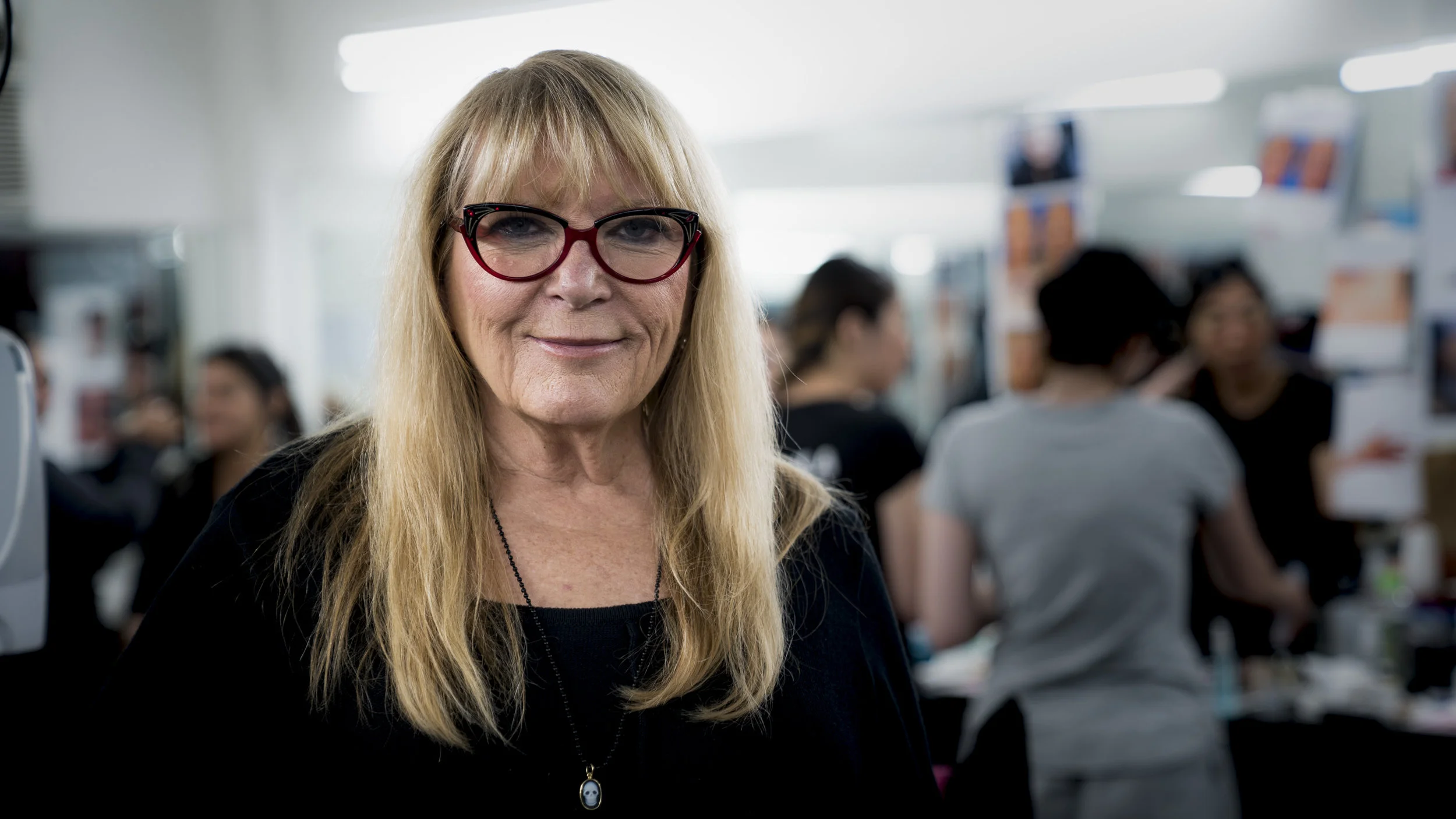  Ve Neil - Cinematic/Special EFX Makeup Artist 