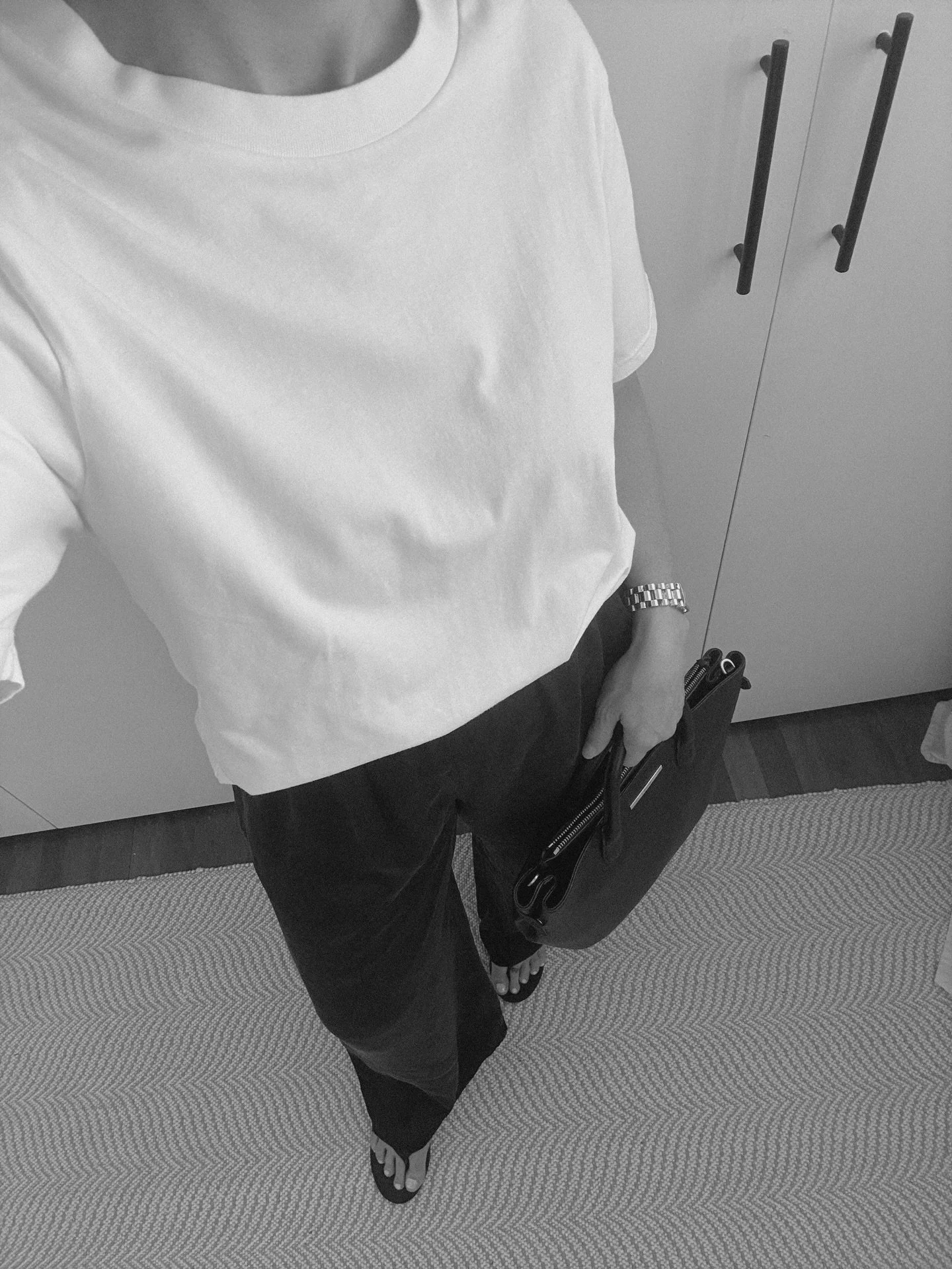 Silk pants and fresh hair 🖤 Yet I still can&rsquo;t help but tie it back 🙃