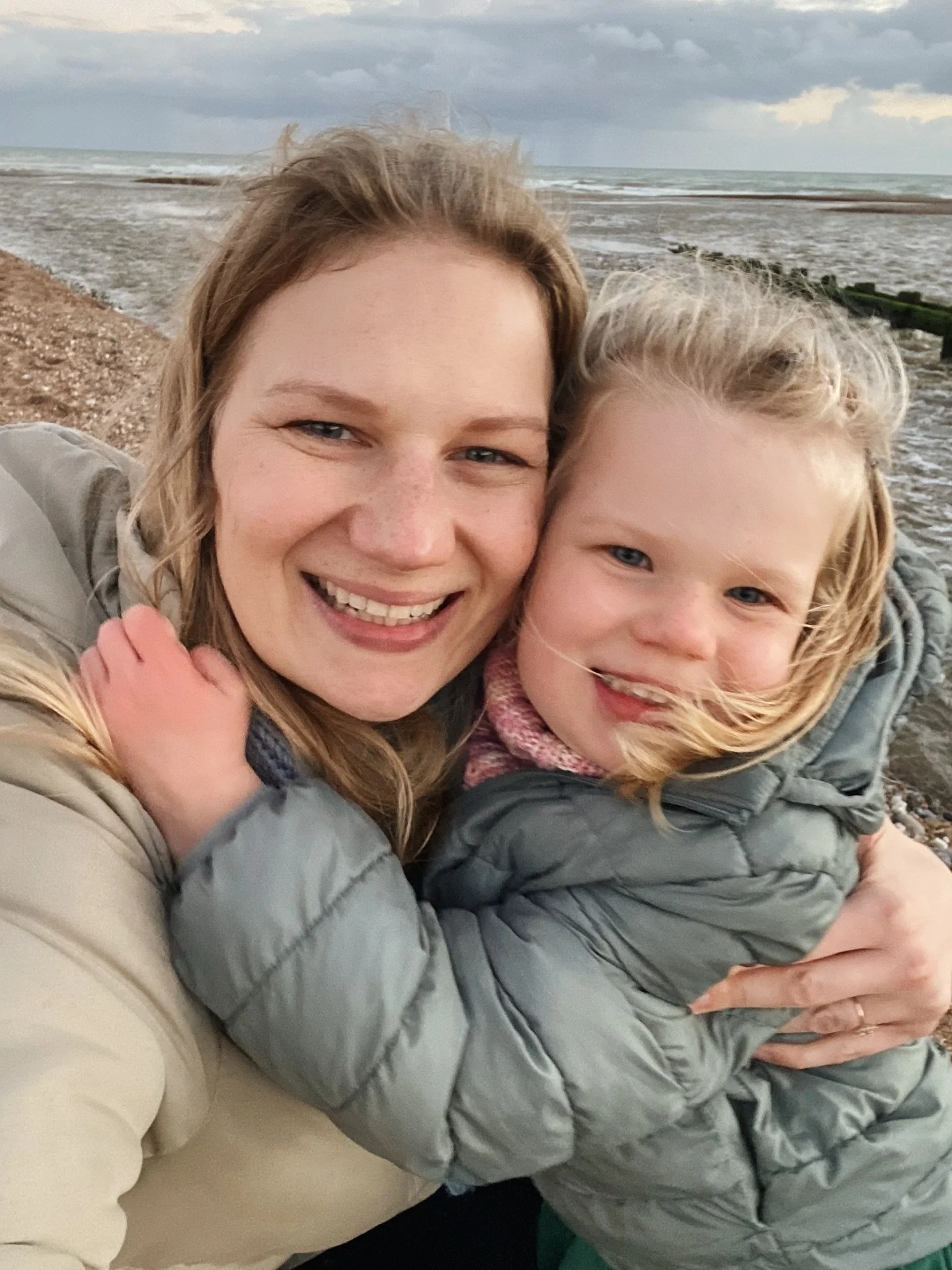 A few snippets from the past couple of weeks - trying to catch any bit of daylight I can. I&rsquo;ve been feeling really inspired lately, but finding time to simply sit, paint, and explore feels like such a luxury right now.

I&rsquo;m loving this se