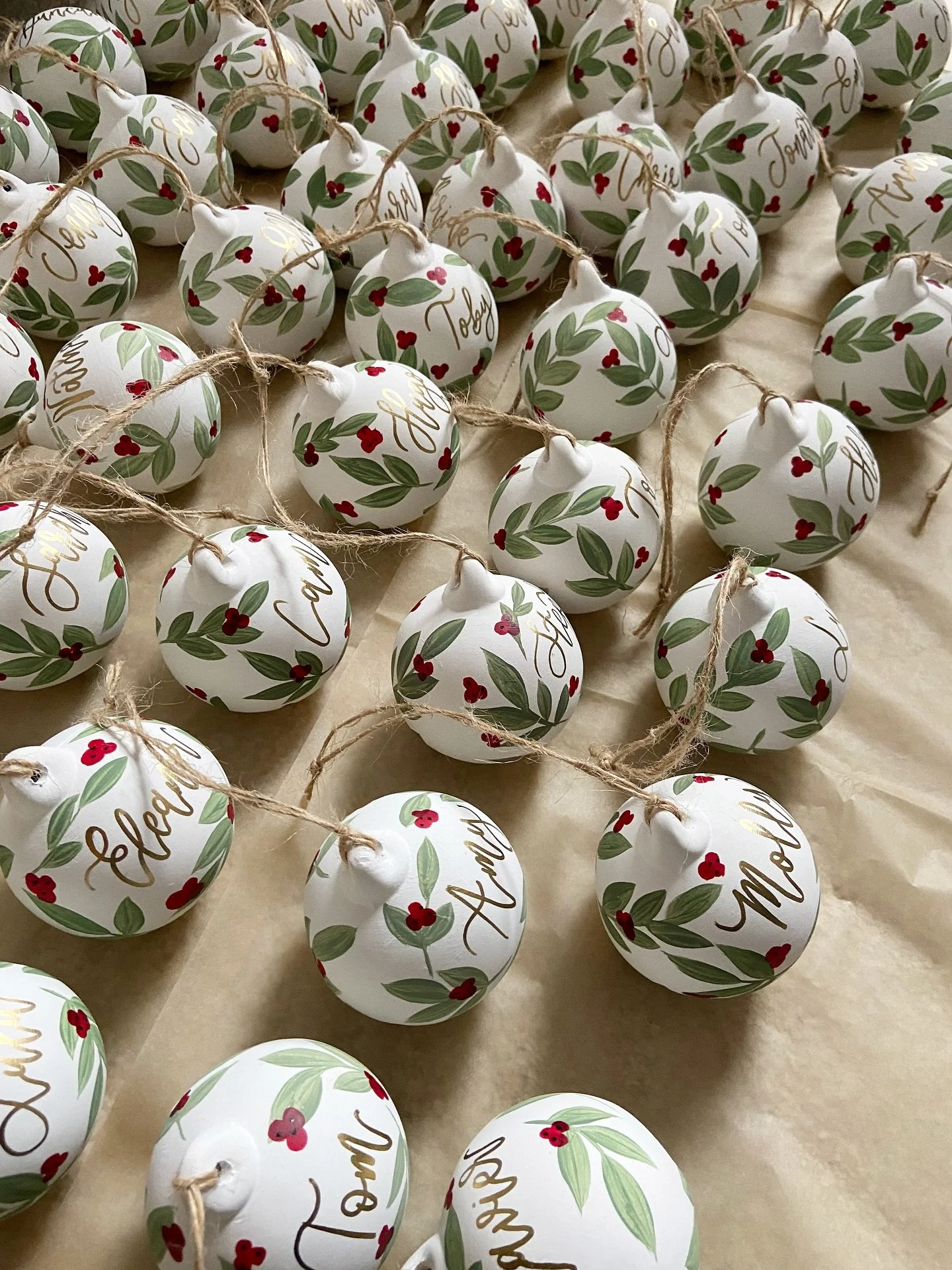 A few snippets from the little moments that have genuinely recharged me this month&hellip;

Autumn walks, painting and calligraphy projects for some very special events, teaching and meeting so many lovely new people, catching up with friends, and th