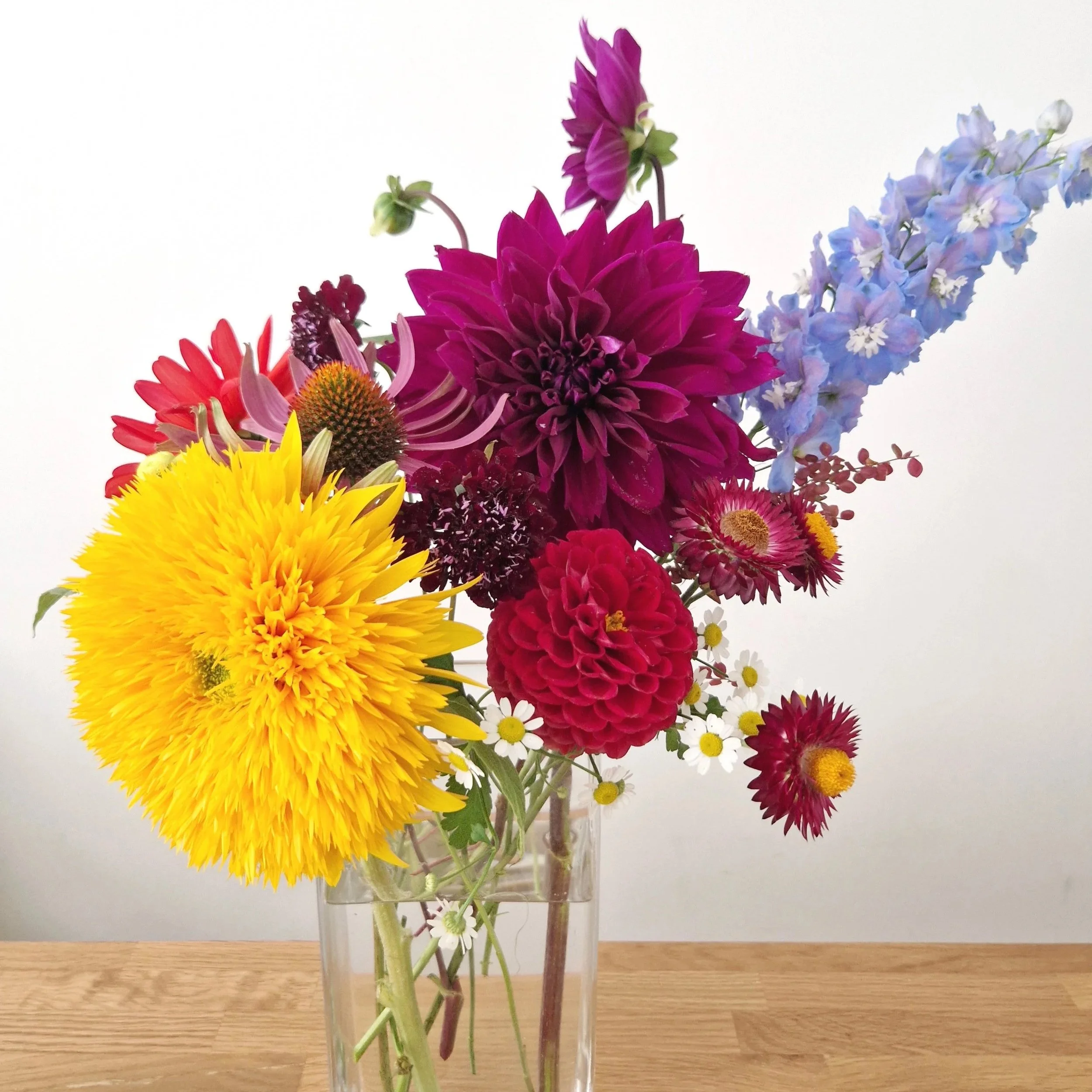 Mindful floristry retreat with loose watercolour painting