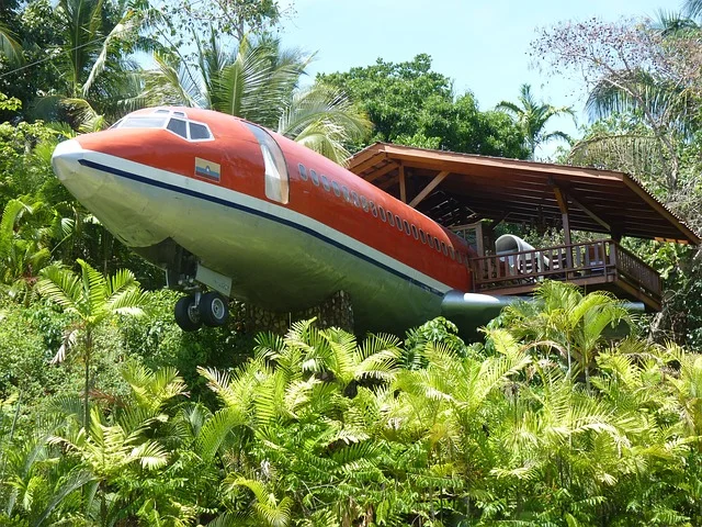 A suíte especial do Hotel Costa Verde fica dentro de um Boeing 727 fabricado em 1965 e completamente restaurado