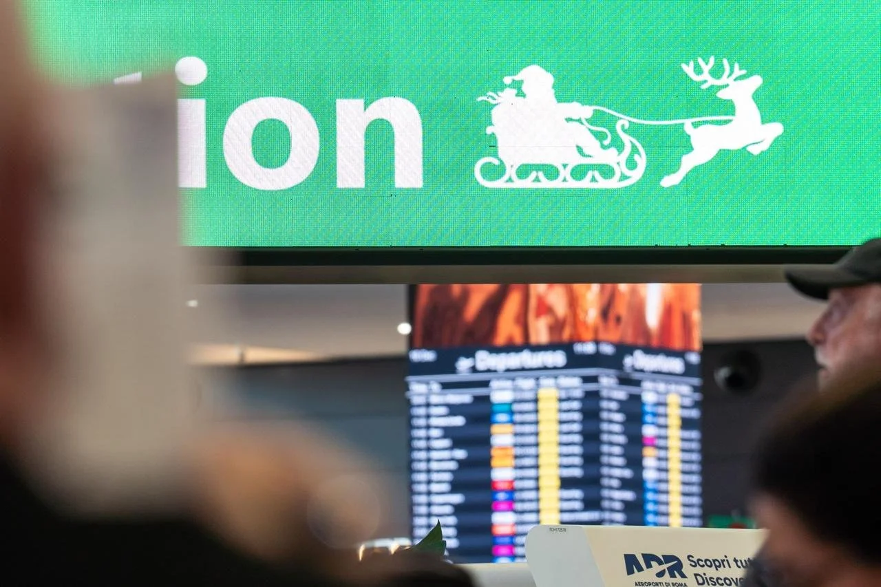 Aeroportos e companhias aéreas que se renderam à magia do Natal — edição 2025!