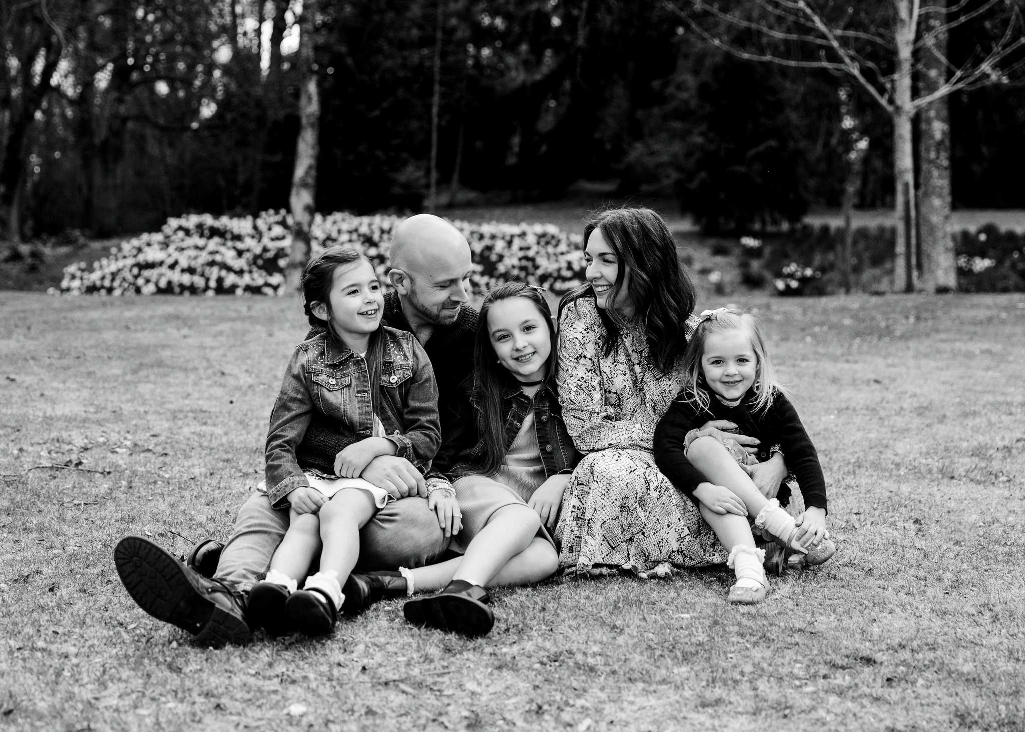 Aberdeen photographer family photo shoot at Crathes Castle Banchory
