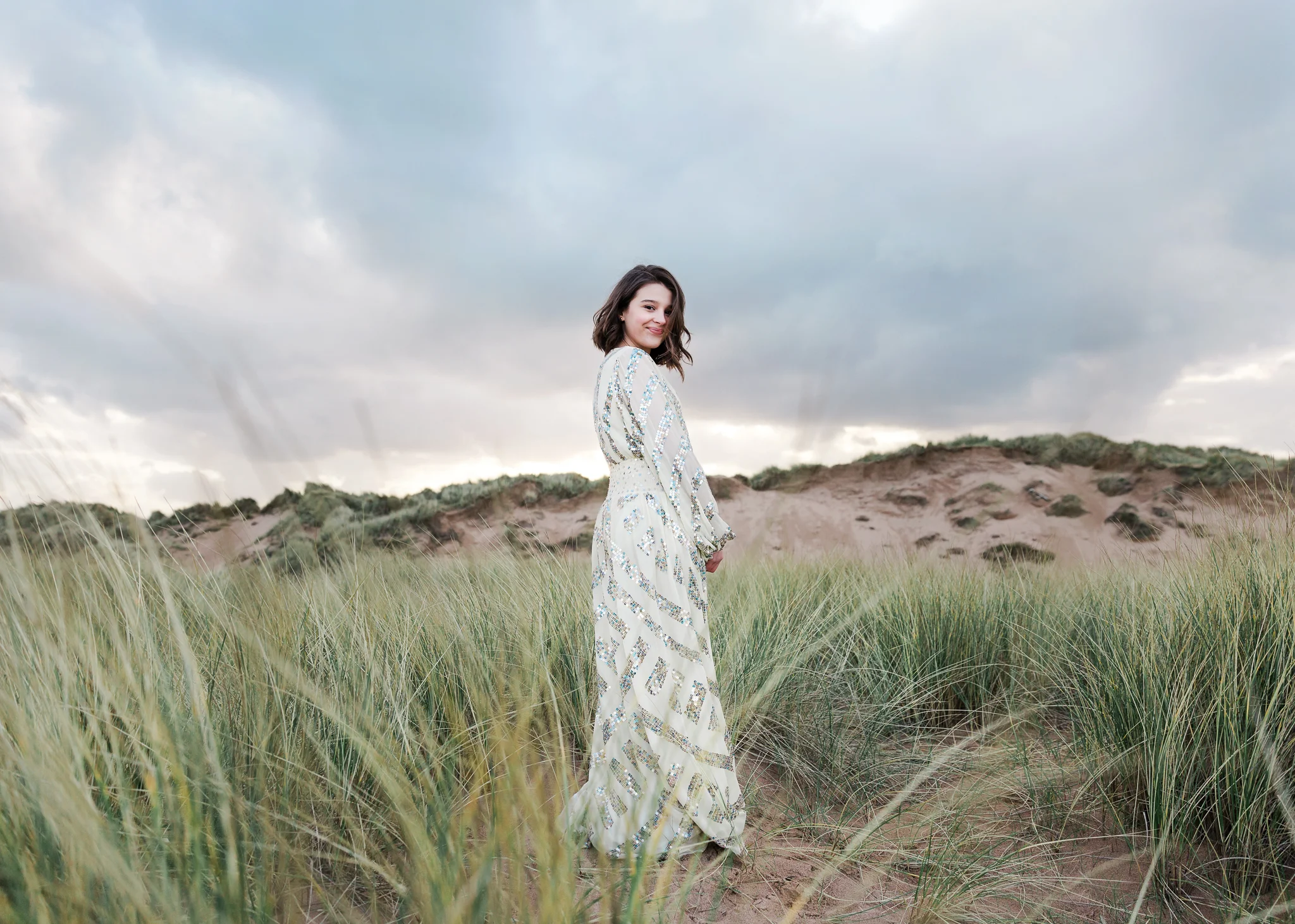 THE TRAVELLING DRESS ABERDEEN PHOTOGRAPHER