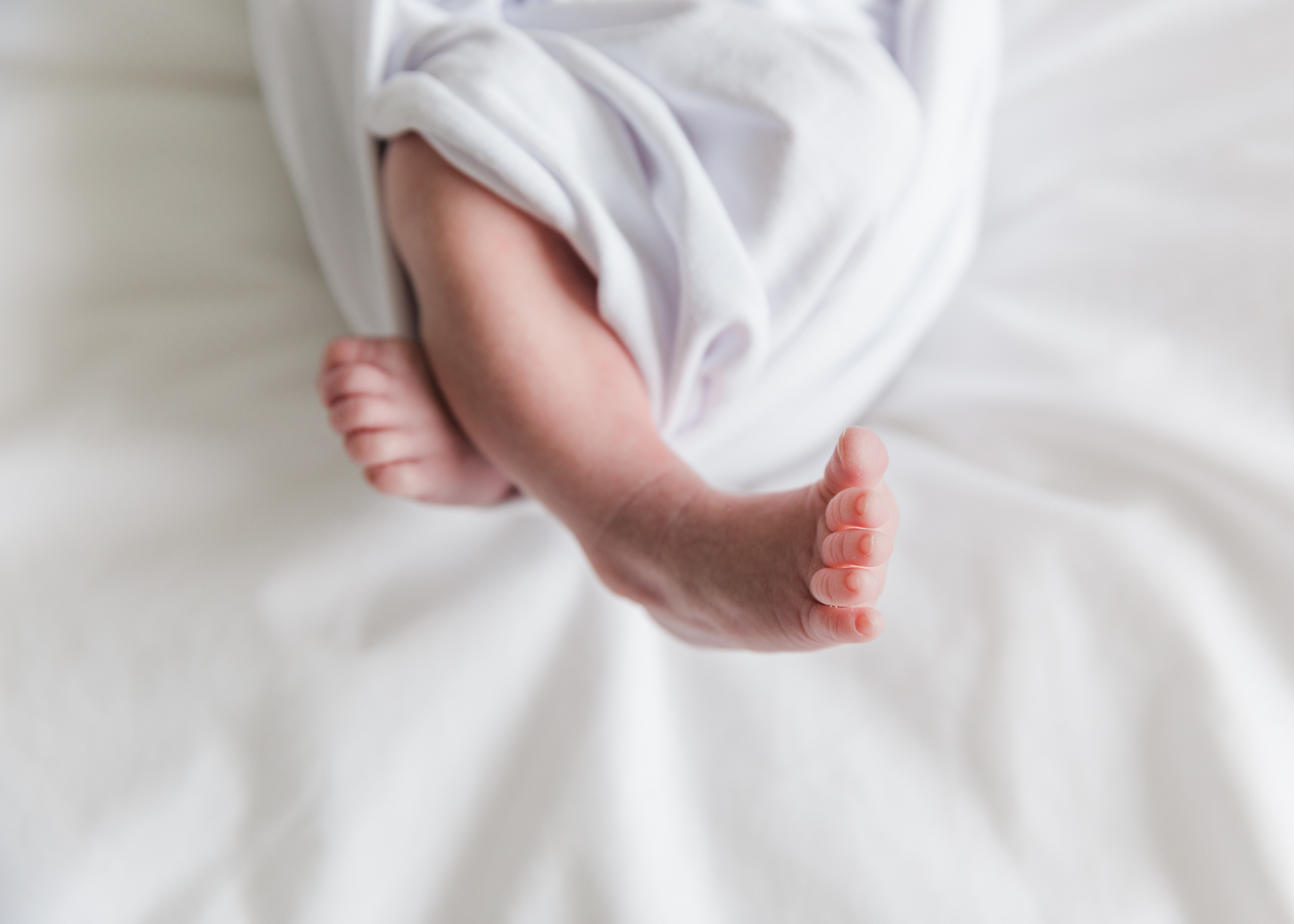 aberdeen newborn photographer at home newborn