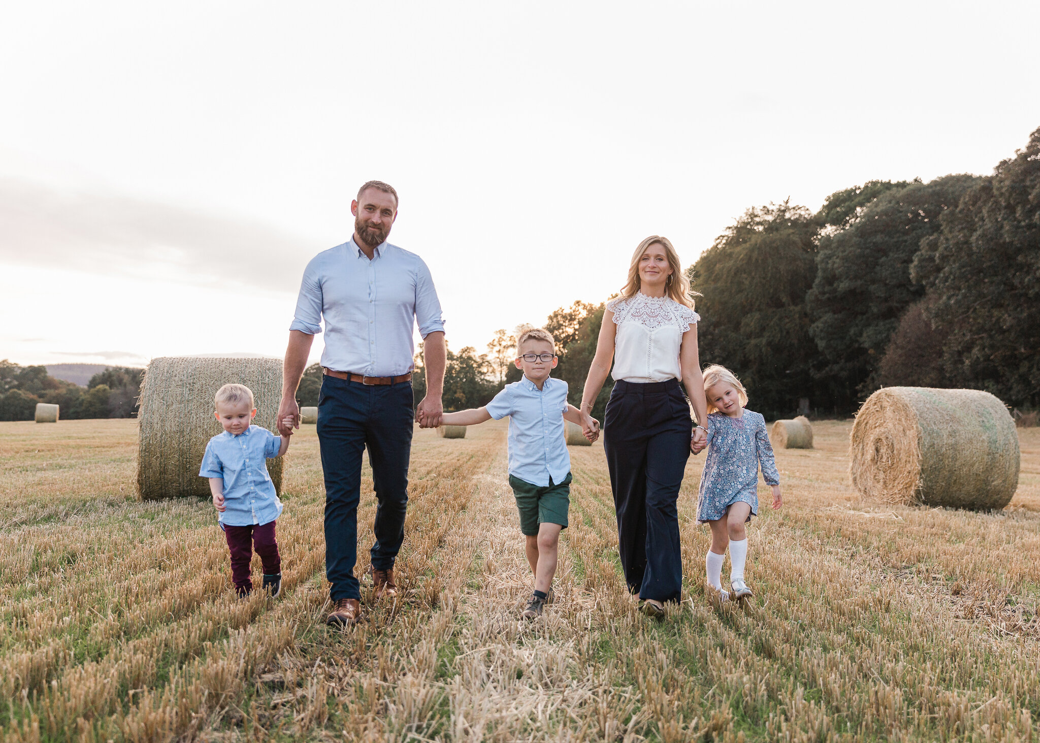 aberdeen family photographer family portraits sunset fields