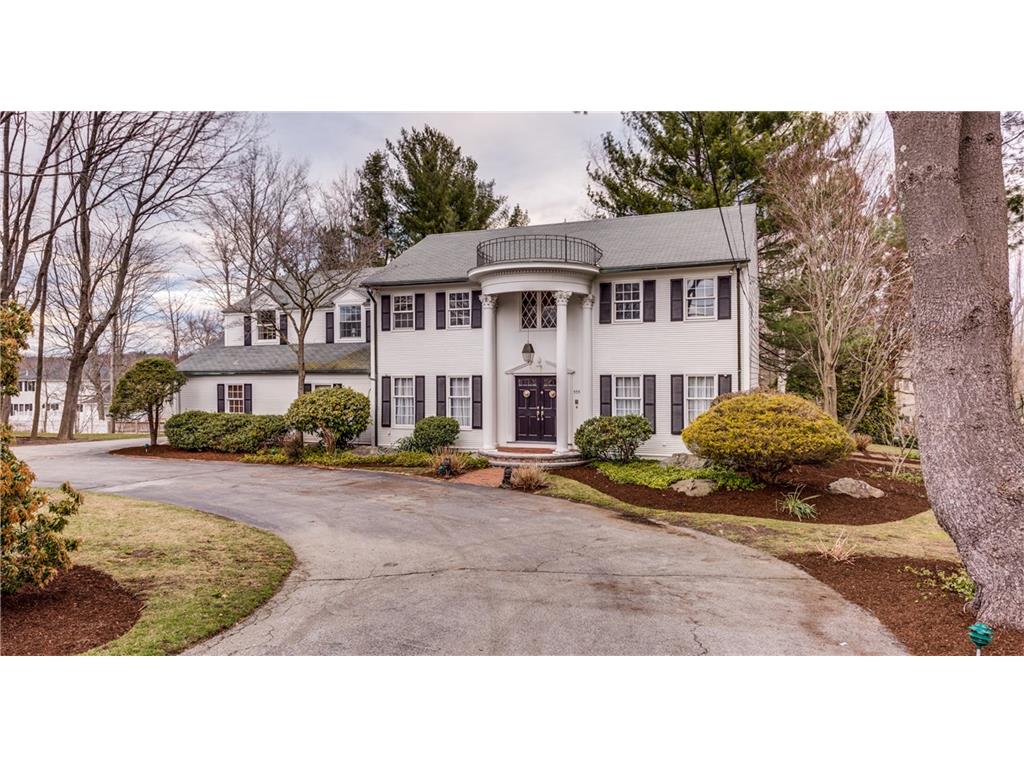 Grand Entrance: 555 Wilbur Avenue