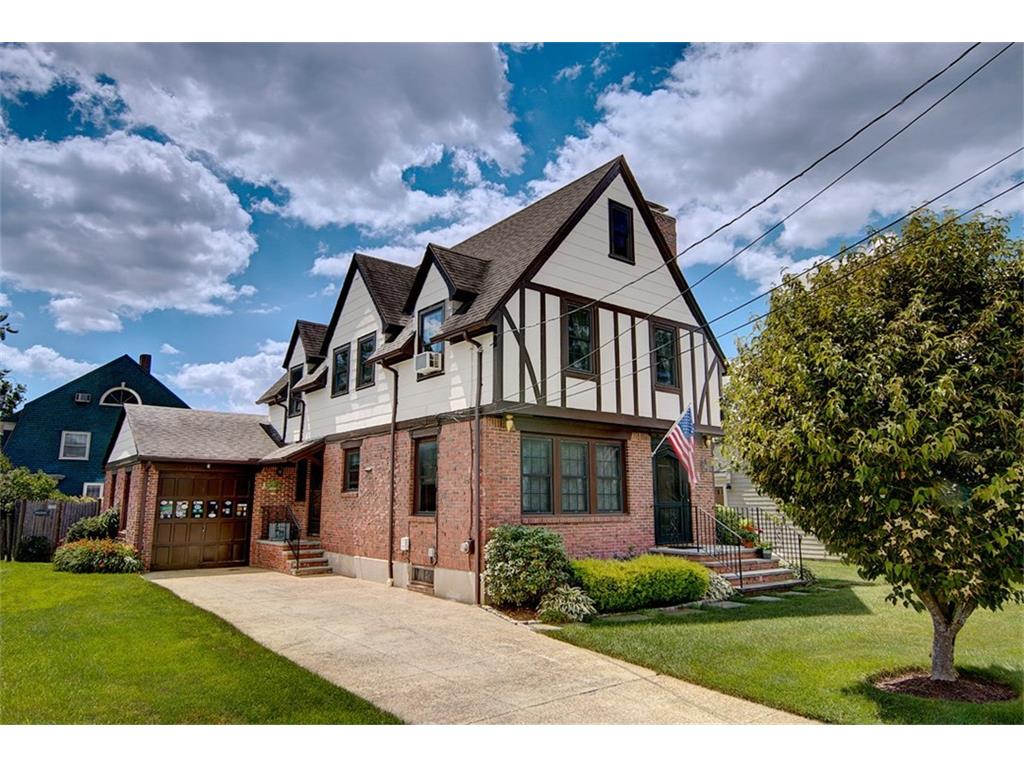 American Beauty: 7 Harbour Terrace