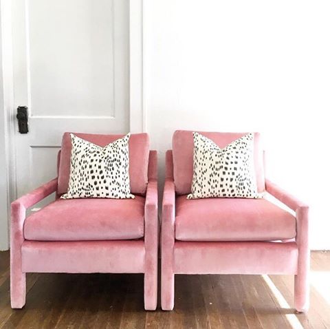 Obsessed with @scoutstudiosokc's pink velvet chairs 😍 // #AriannaBellepillows shown: Les Touches Black in size 17x17