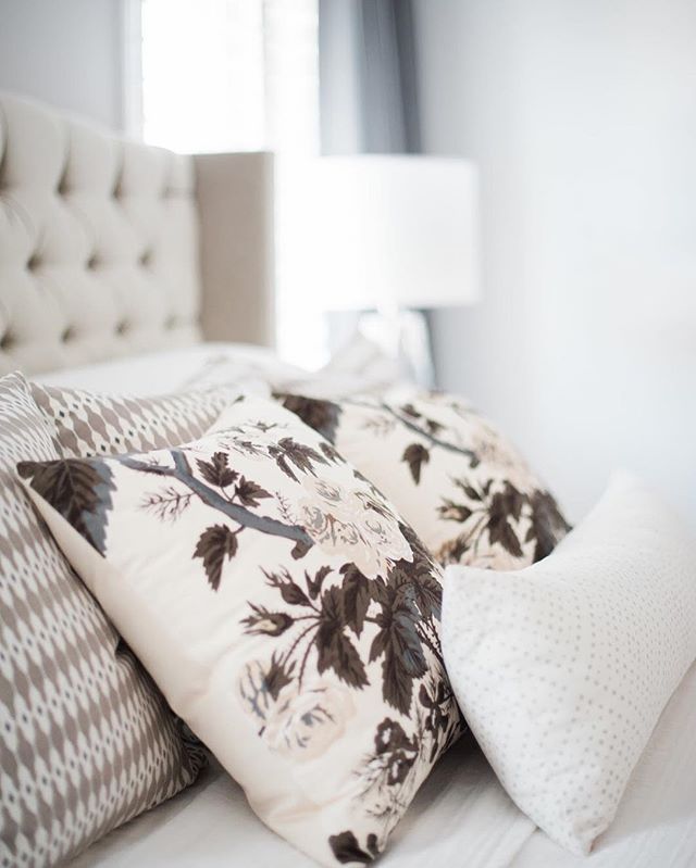 The Pyne Hollyhock Charcoal is one of my absolute favorite pillows for beds.  The fabric is a beautiful silky cotton and while it's a floral pattern, it doesn't feel overly feminine since the colors are neutral. // home of: @Krystinn_Lee //#AriannaBe