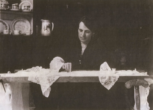 mrs collins making limerick lace. 1936. photo by veronica rowe currently exhibiting in fablab, school of architecture, university of limerick. 