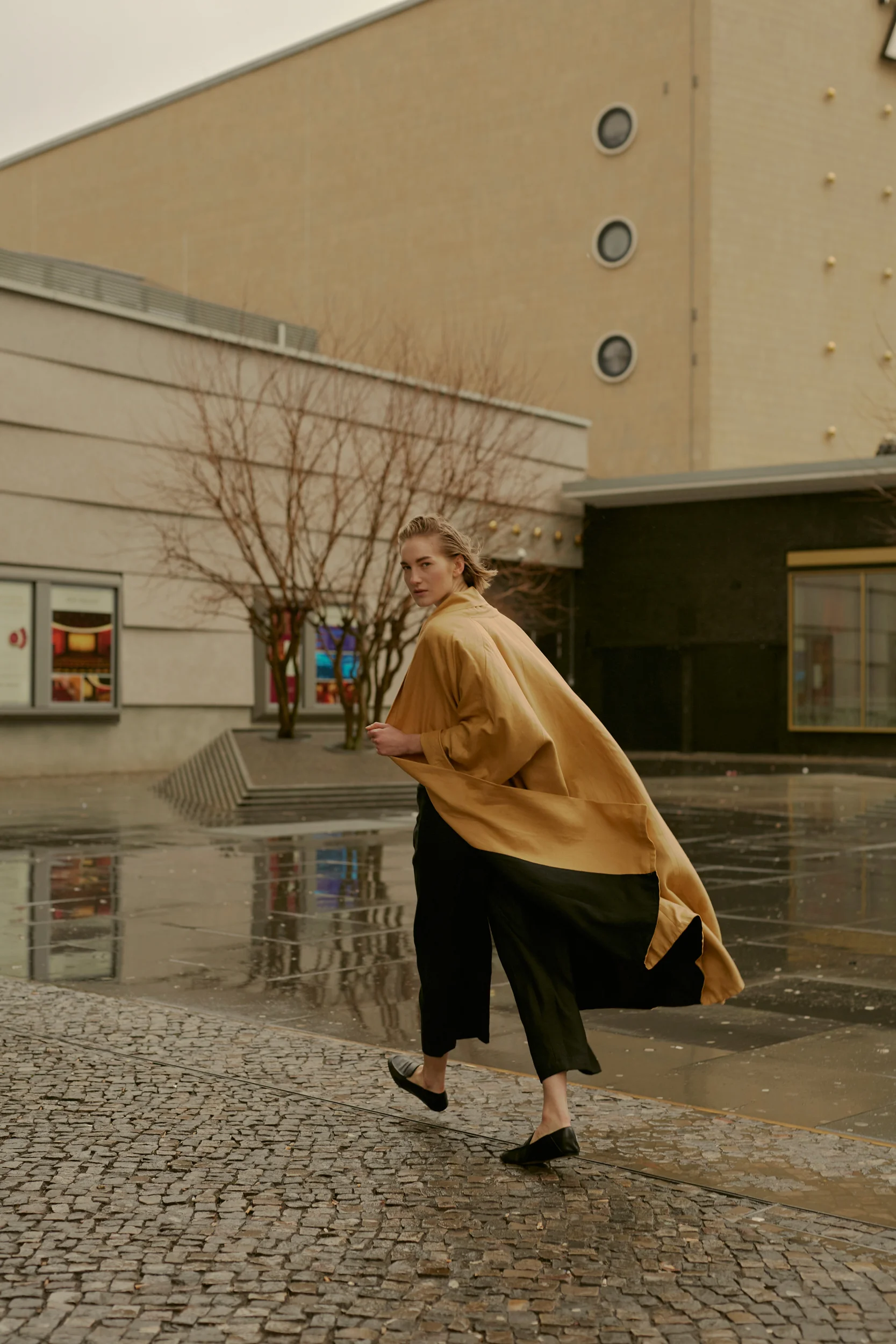 31 CHAPEL LANE IRISH LINEN GABRIELLE LONG COAT, CARMEL, MADE IN IRELAND
