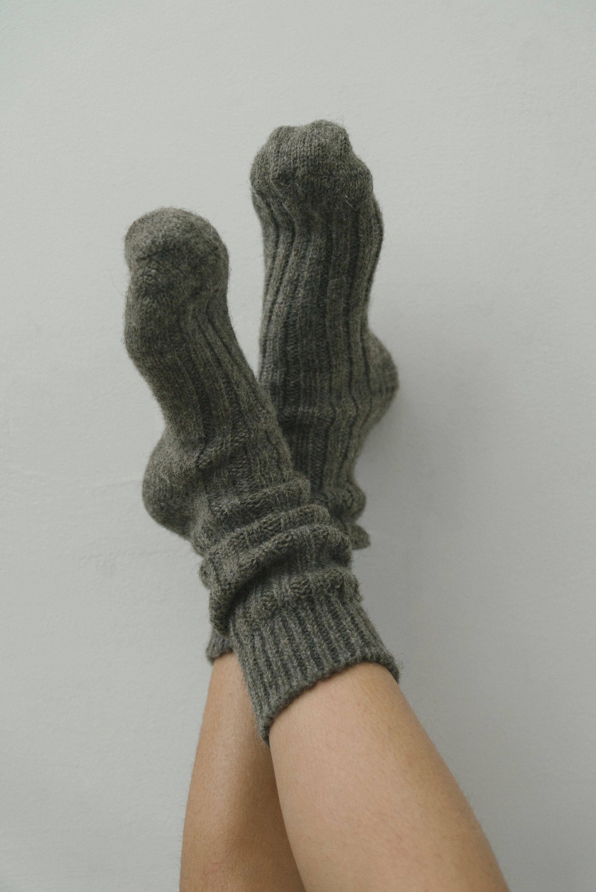 MADE IN IRELAND 31 CHAPEL LANE ANDERSON UNISEX PURE LAMBSWOOL SOCKS IN ESPRESSO