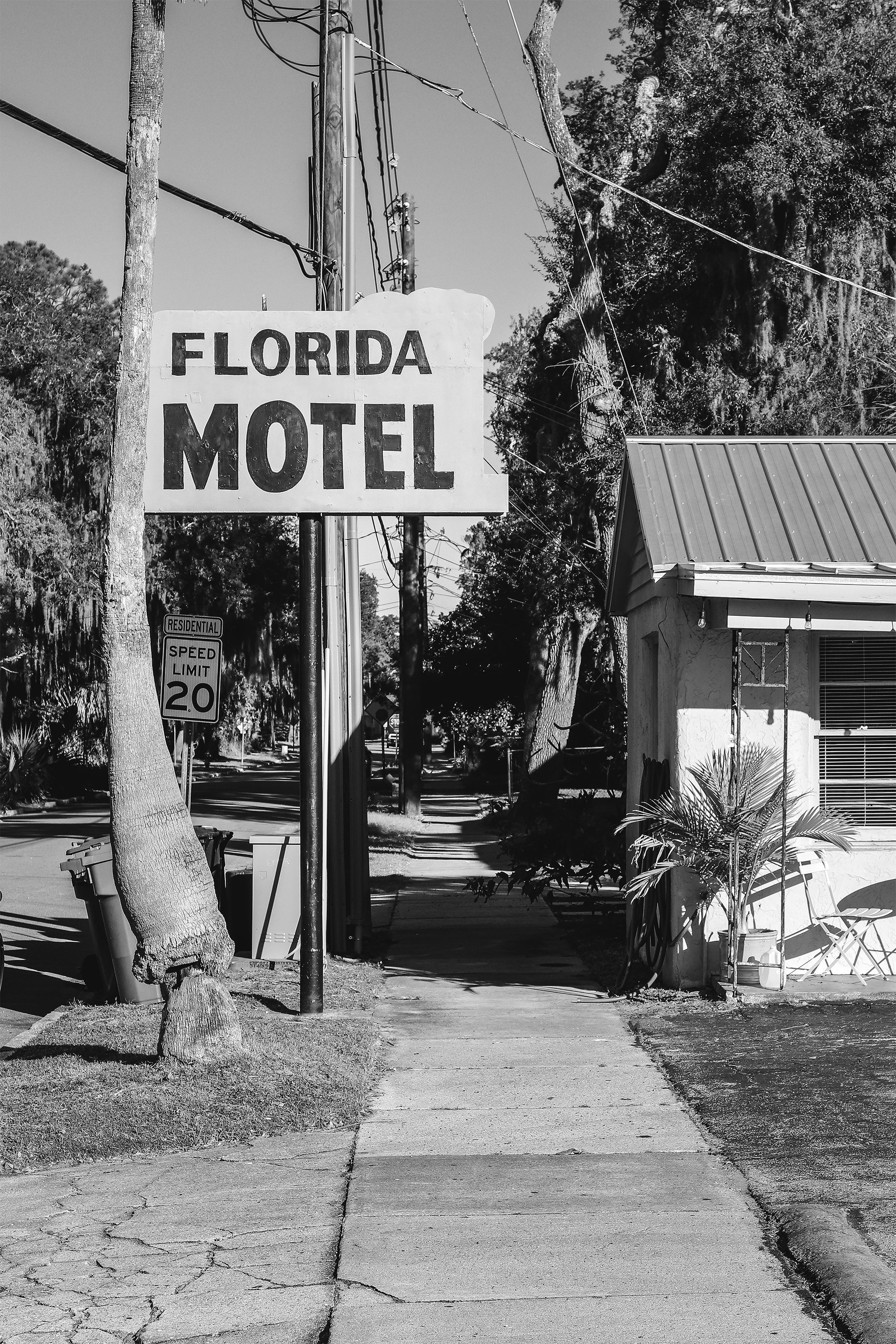 Florida Motel - Alexander Jones