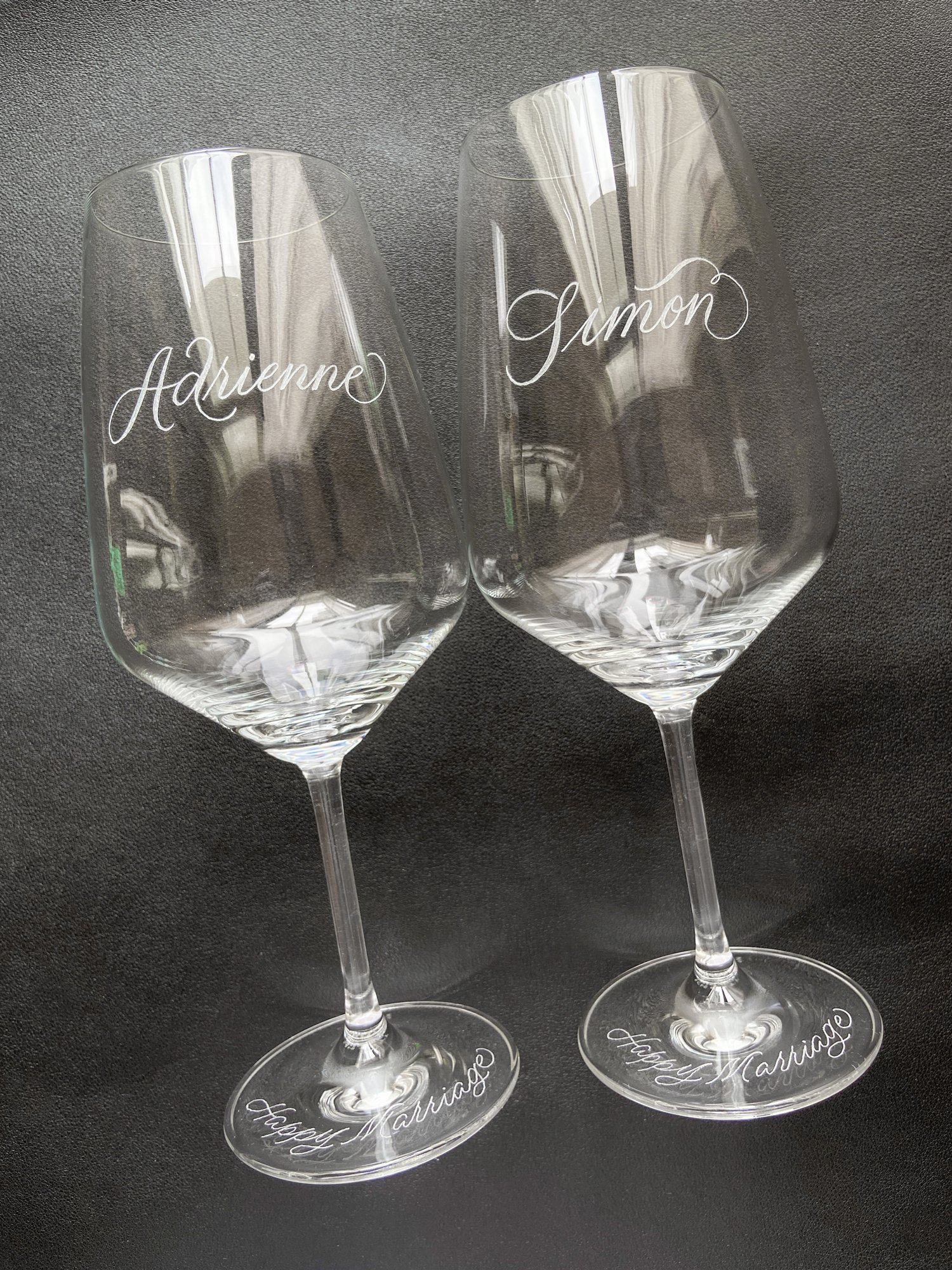 Engraved Wedding Wine Glasses Set - Happy Marriage