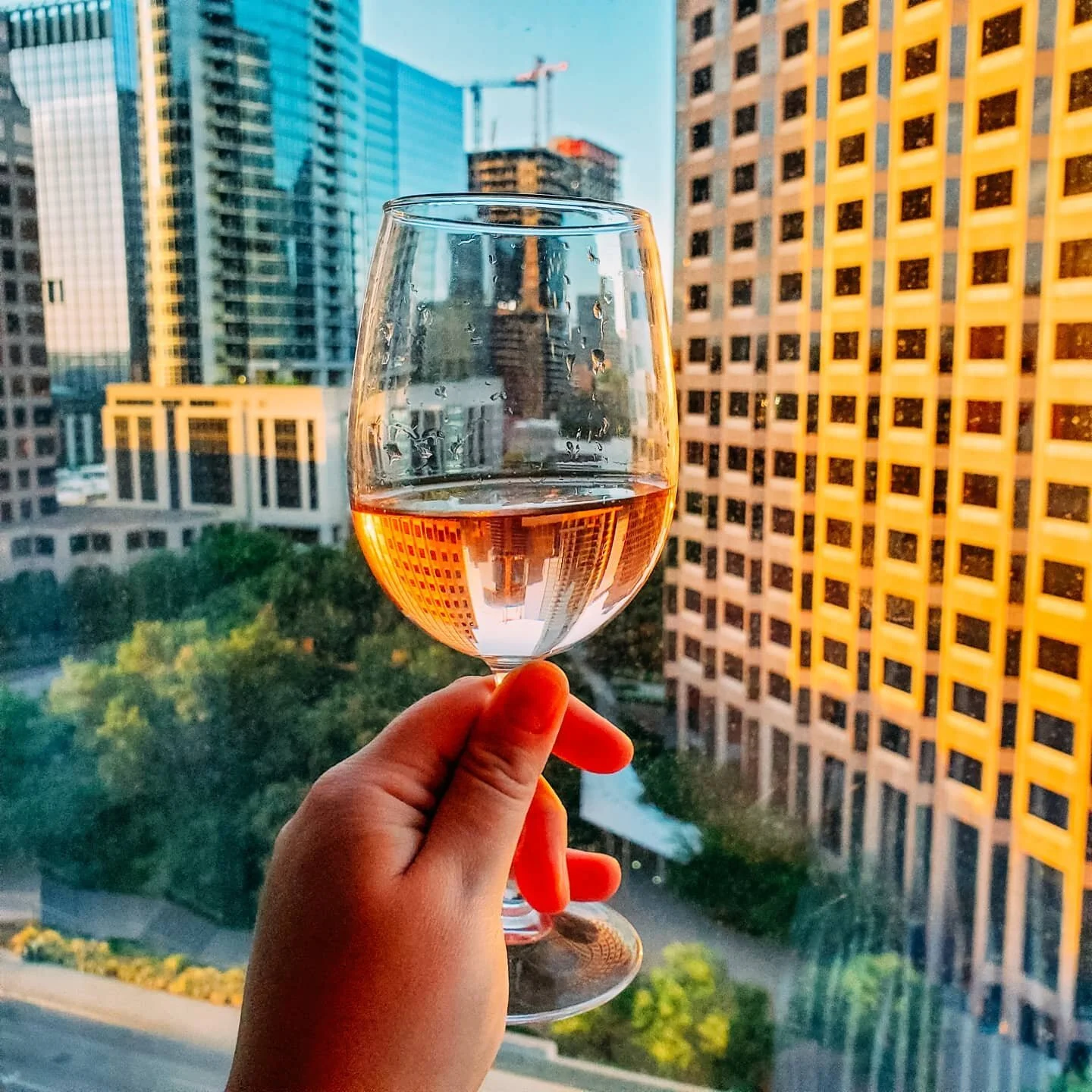 A WEEKEND MOOD 🍷
Wine improves with age. I improve with wine. 

I will buy wine from California until I die, y'all. Maybe it's because I grew up in California. Maybe it's because I have been drinking it since I was .... errr... 21. Either way this i
