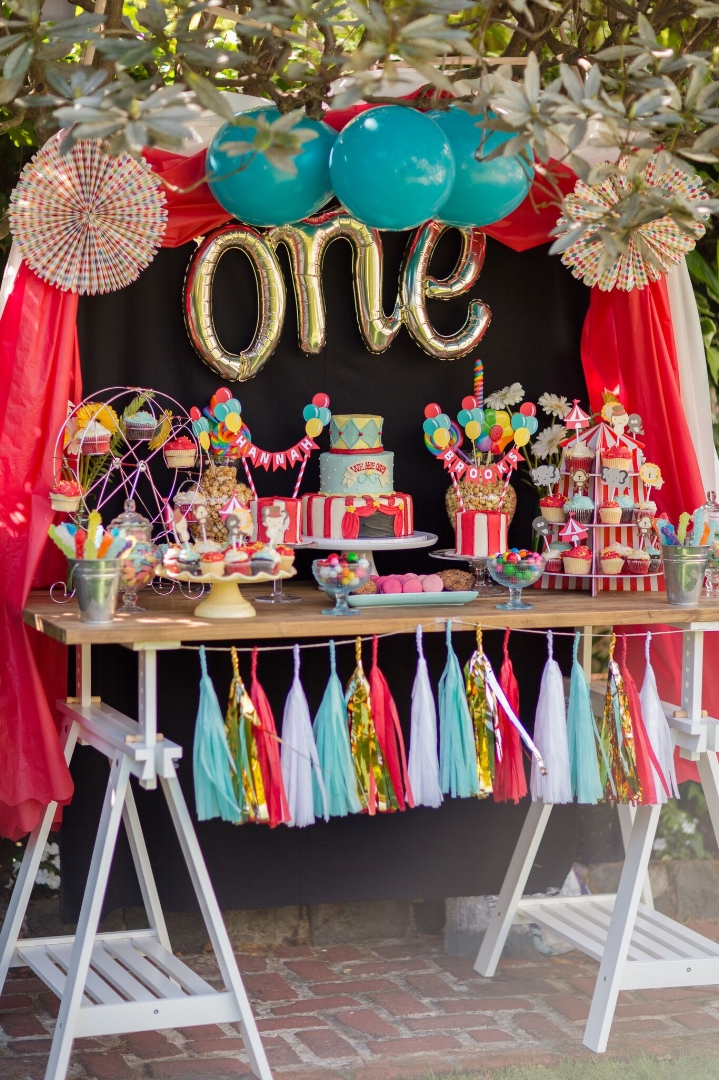 Here, a client celebrated her twins’ first birthday with an adorable circus theme because, well, life with twins is truly a circus!