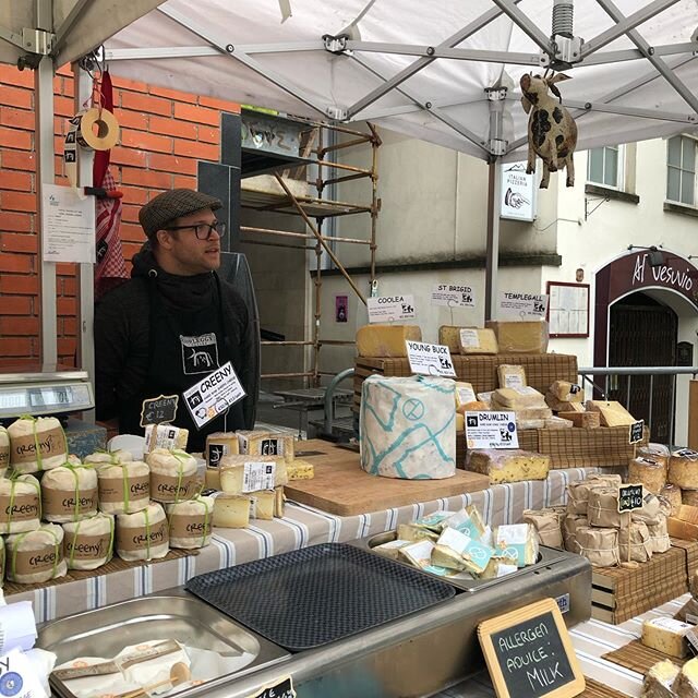 So pleased to see you all back today @templebarfoodmarket - @mcnallyfamilyfarm @corleggycheeses @lilliputstores #lelevain 
Open 11-4 today, get in there!

#markets #fresh #vegetables #cheese #bread #goodfood #supportlocal #supportsmallbusiness #dubli