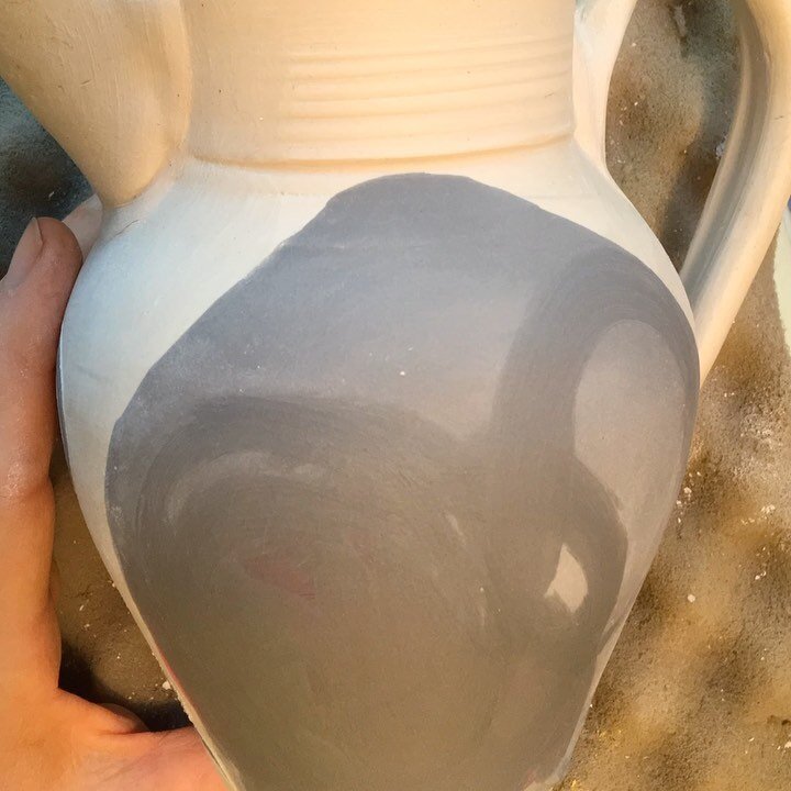 Glynnis Lessing (@glynnislessing) returns to demo how she decorates her pitcher forms! This is going to be an inspiring workshop for anyone wanting to learn more about using Sgraffito deco on a piece in the round. 
&bull;
Saturday, June 5 from 12noon