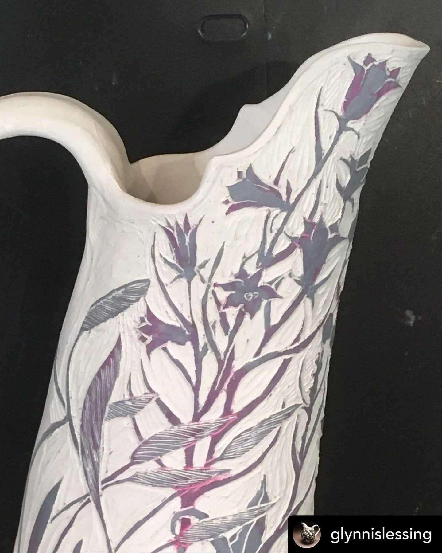 @glynnislessing workshop!
&bull;
Online Workshop! 
June 5, 12-2 CDT, I will be teaching Pitcher This! How to make a pitcher like this and decorating vertical surfaces. The class includes a template and 90 days access for less than $50!  Details are @