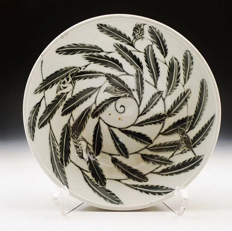 Glynnis Lessing - sgraffito spiral leaf bowl.jpg