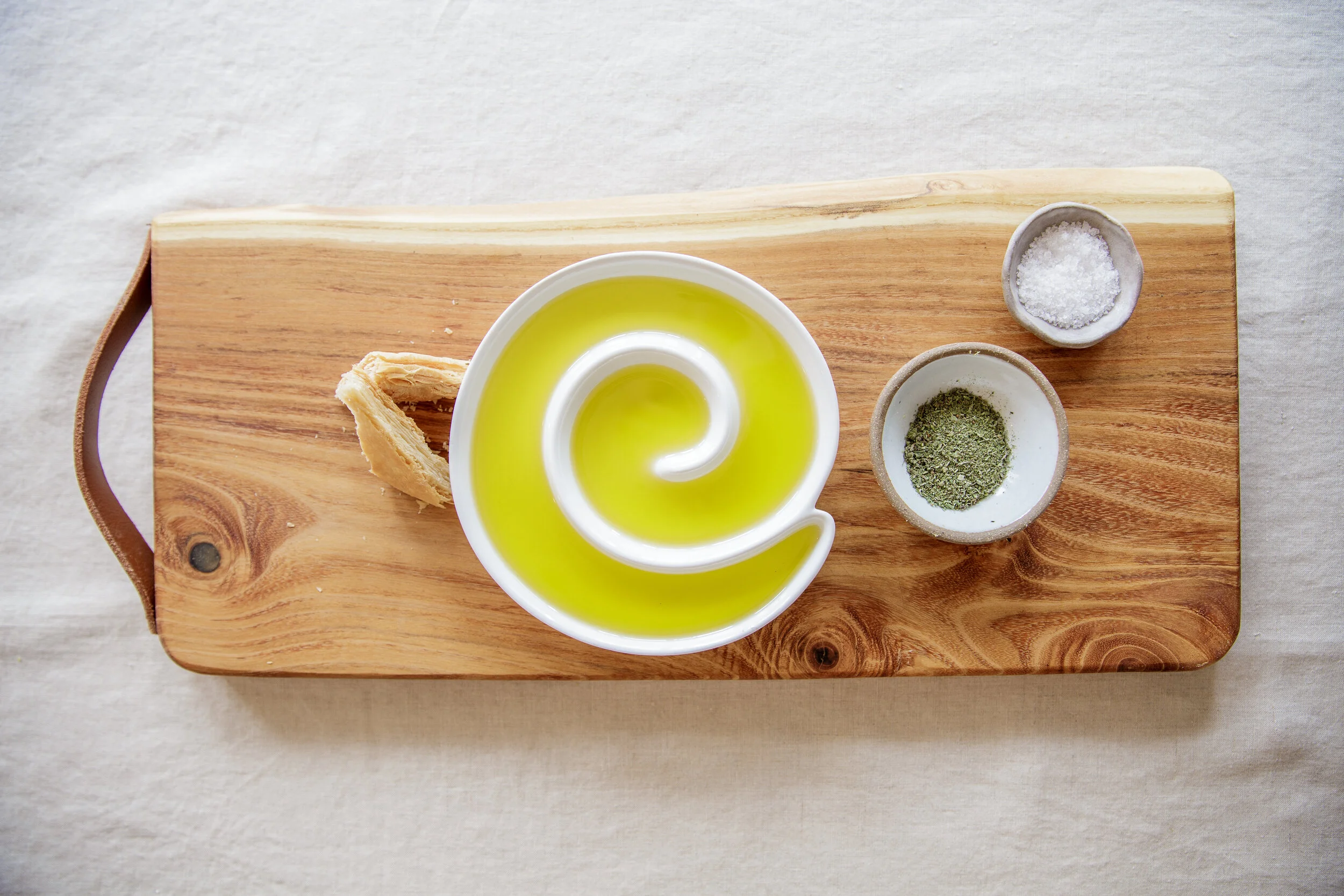 OLIVE OIL: SICILY / Multicultivar Blend or Cerasuola: Mandranova Olive Oil