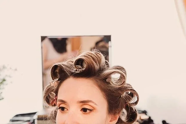 E assim começa um dia de casamento; a rolar 😜
And so begins a wedding day; rolling 😜
.
#weddingday #realwedding #bride #bridestyle #casamentoreal #noiva #adoro #adorofotografia #fotografiadecasamento #fotografodecasamento #fotografodebodas #bodas #weddingphotography #weddingphotographer #wedding #weddingday #casamento #realwedding #weddinginspiration #weddingdestination #weddingportugal #portugalwedding #portugal #weddingeurope