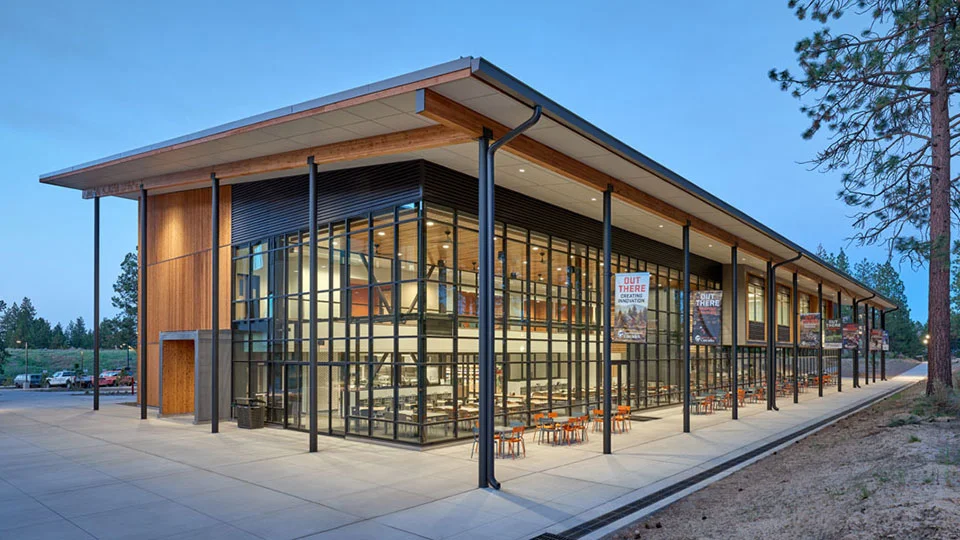 OSU-Cascades_dining-corner-exterior.jpg