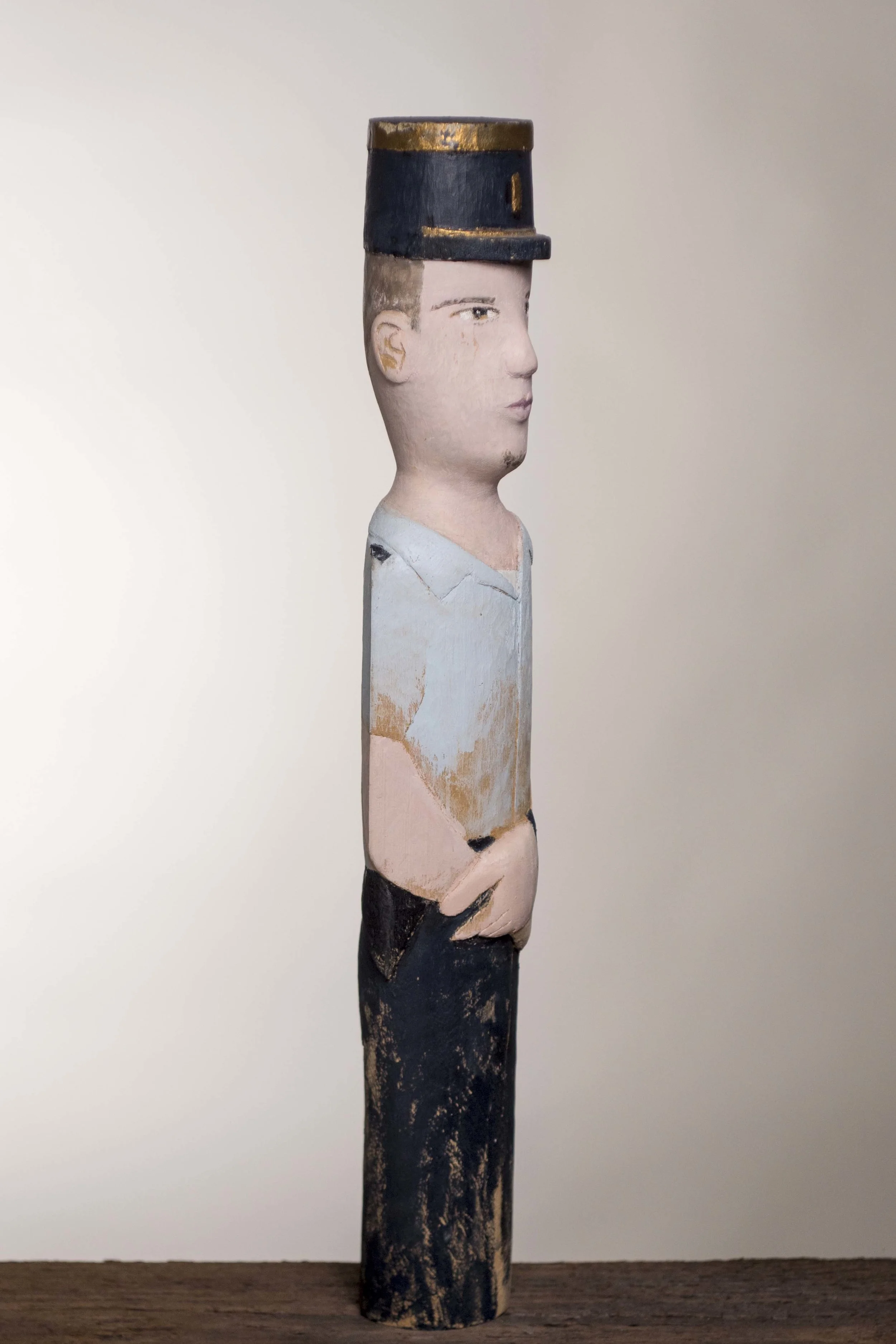 Gendarme sculpture right quarter view