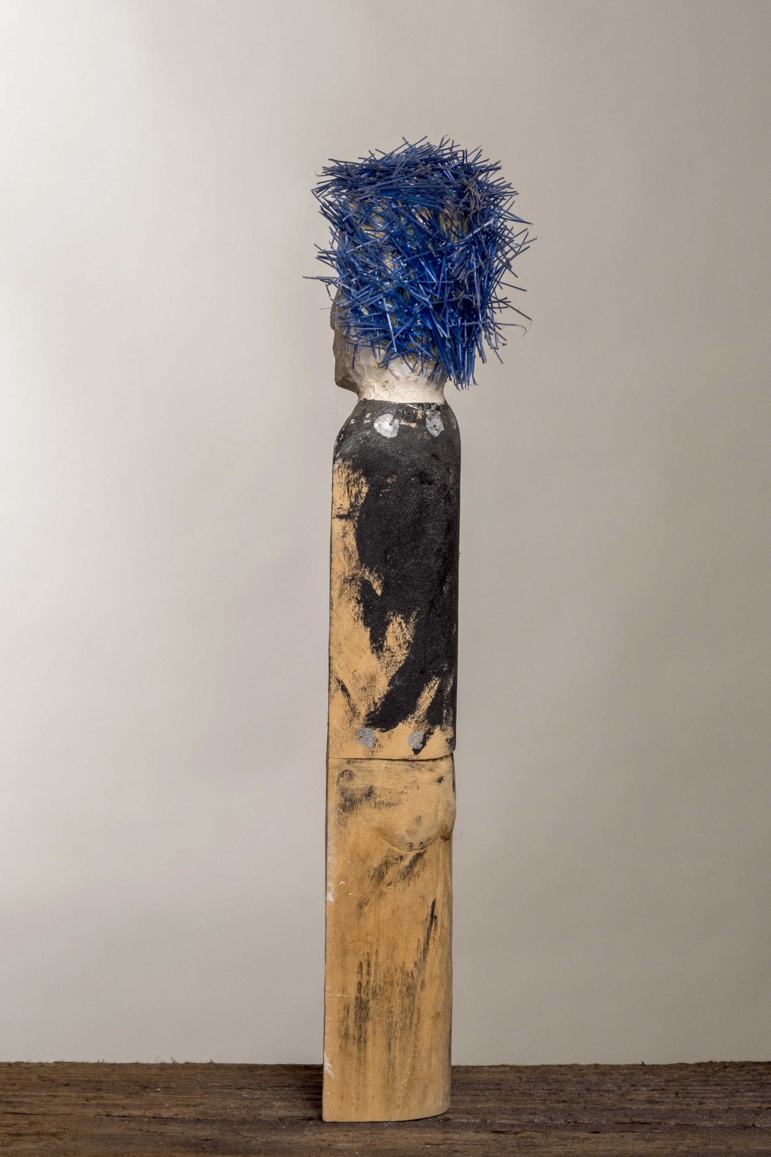 Sid w blue hair left rear quarter view