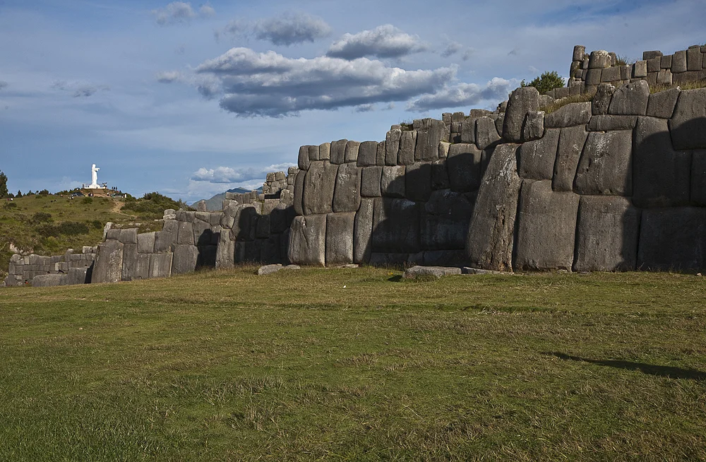 saksaywamancuscoperu.jpg