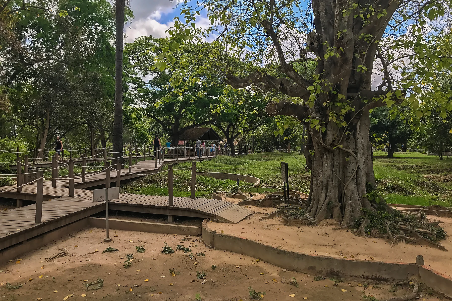 killingfieldsphnompenh-6.jpg