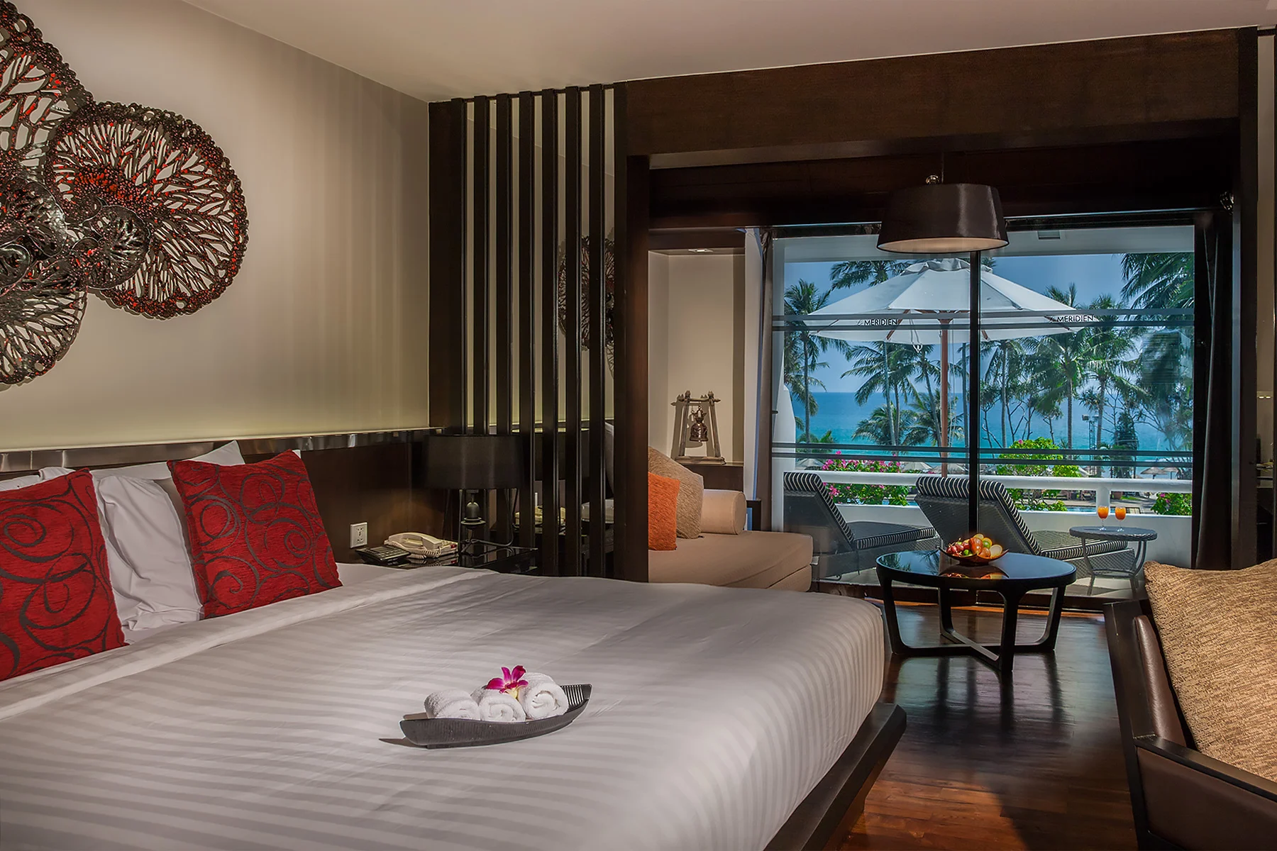 lemerideinphuketbeachroom-1.jpg